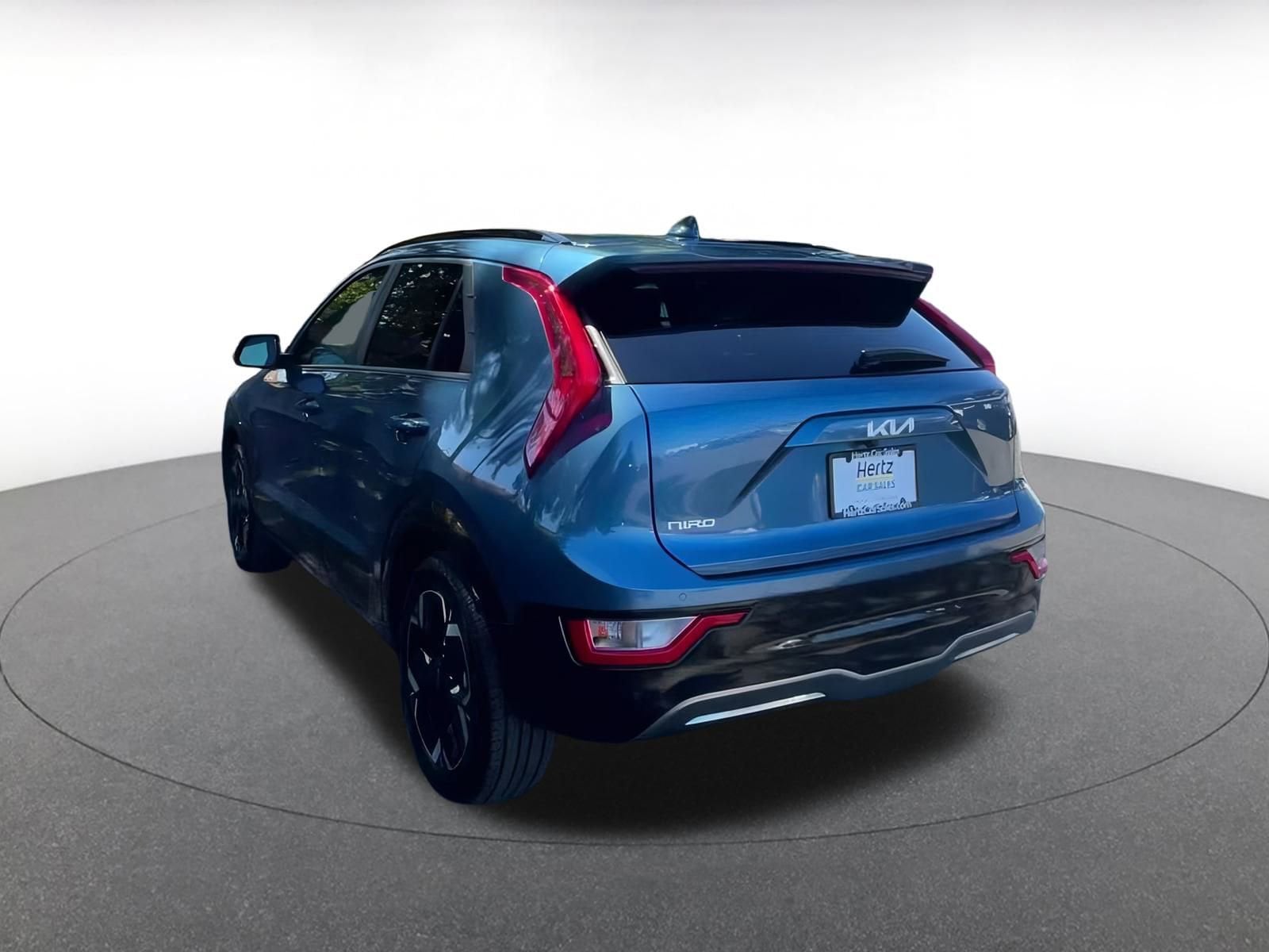 Thumbnail: 2023 Kia Niro - 11