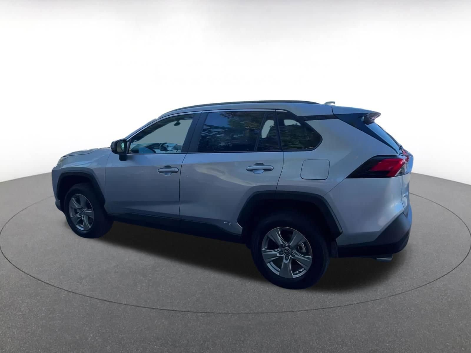 Thumbnail: 2025 Toyota RAV4 - 10