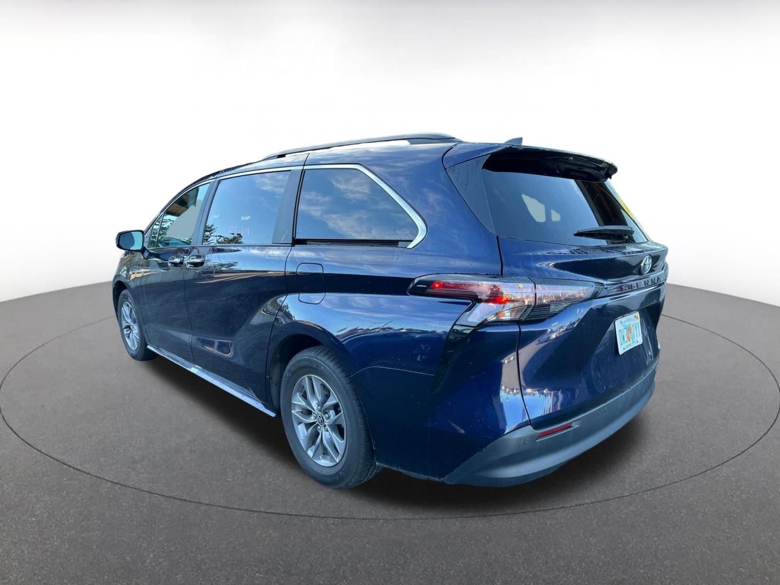 Thumbnail: 2024 Toyota Sienna - 5