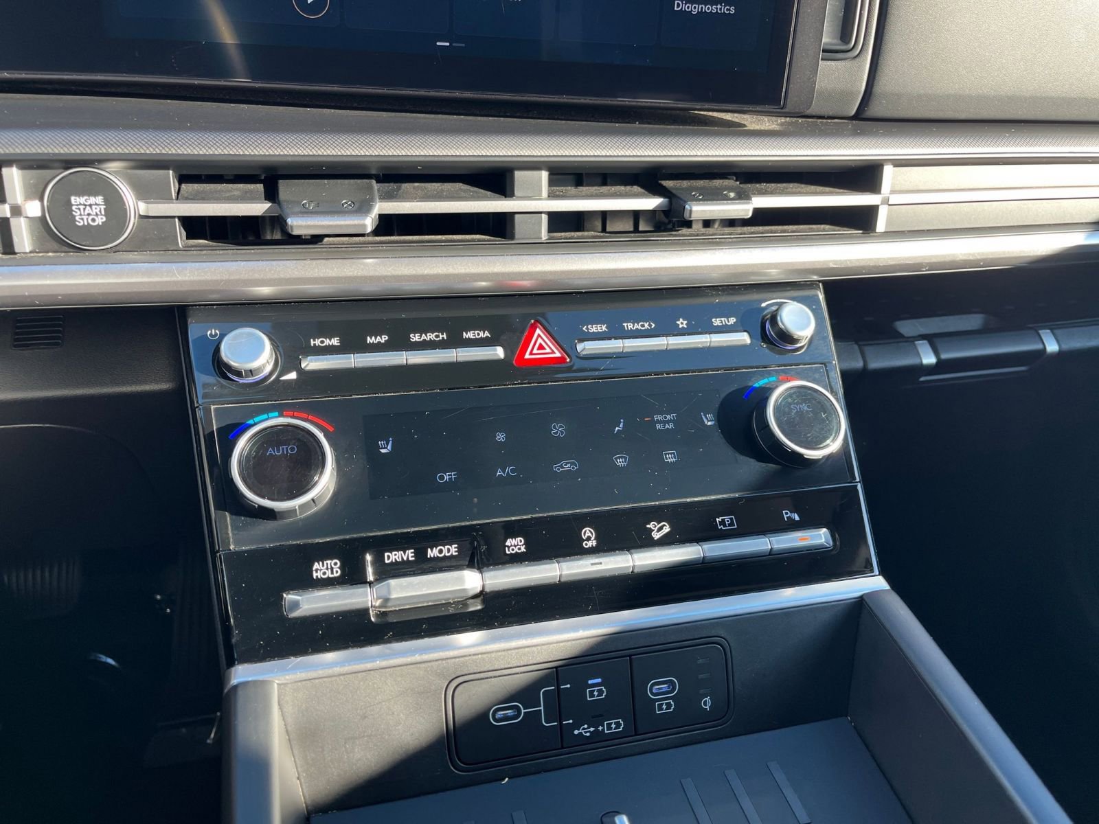 Thumbnail: 2025 Hyundai Santa Fe - 28