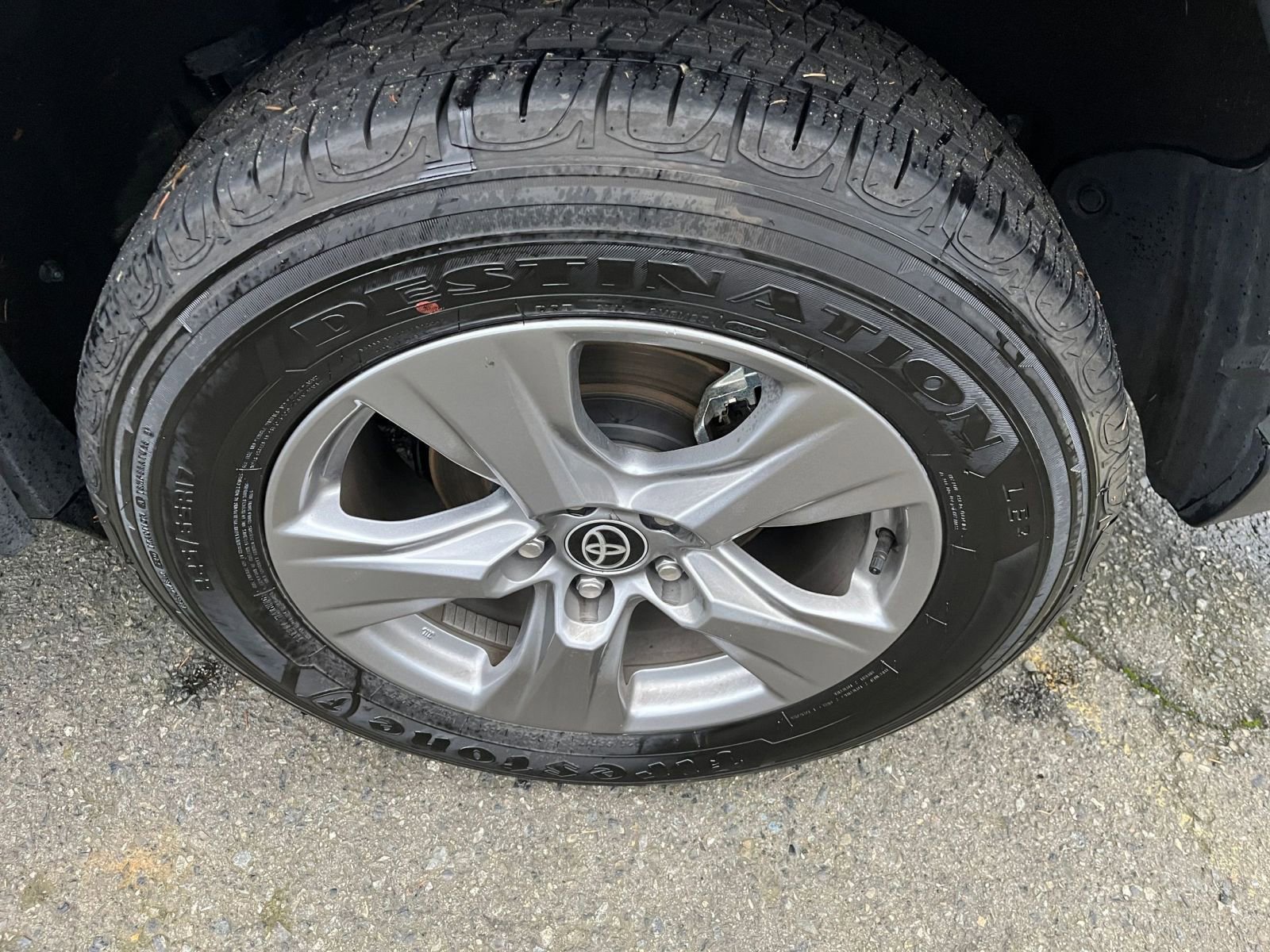 Thumbnail: 2025 Toyota RAV4 - 32