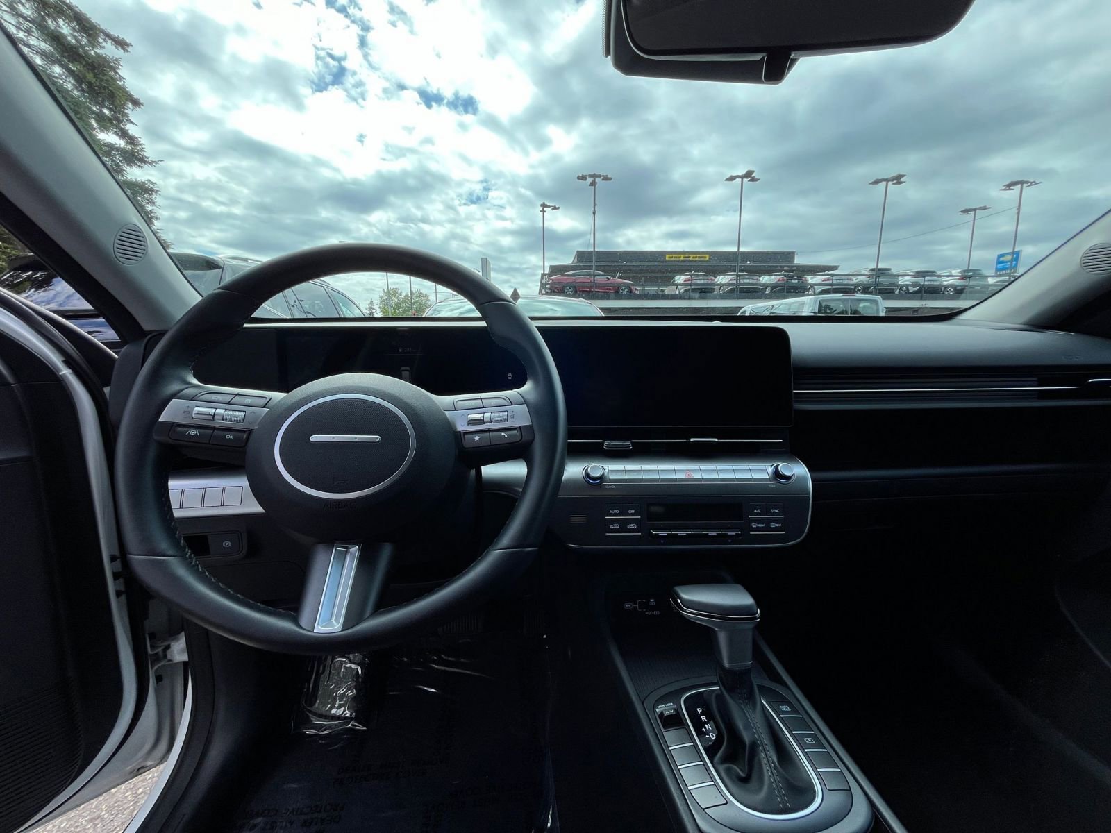 2024 Hyundai Kona SEL 33