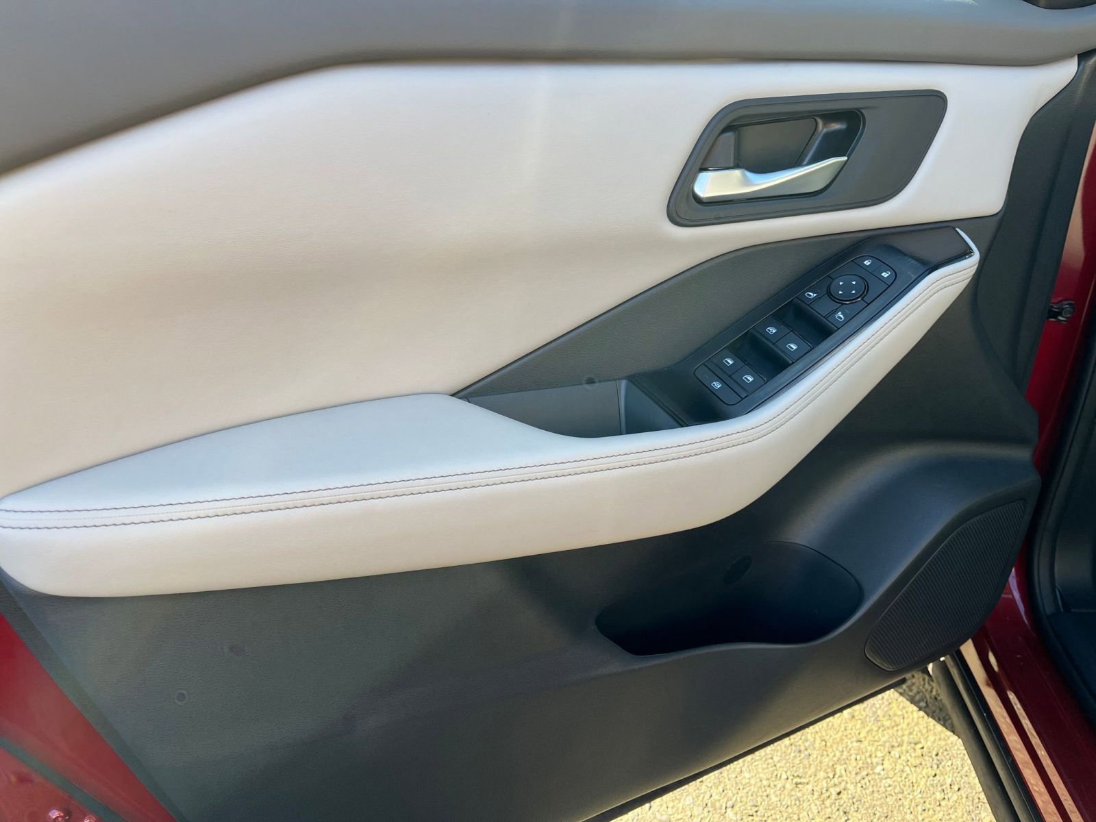 Thumbnail: 2025 Nissan Rogue - 18