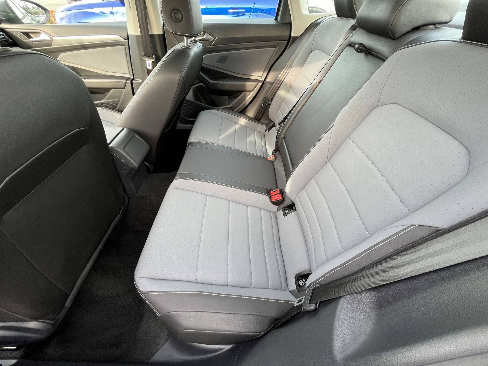 Thumbnail: 2025 Volkswagen Jetta - 25