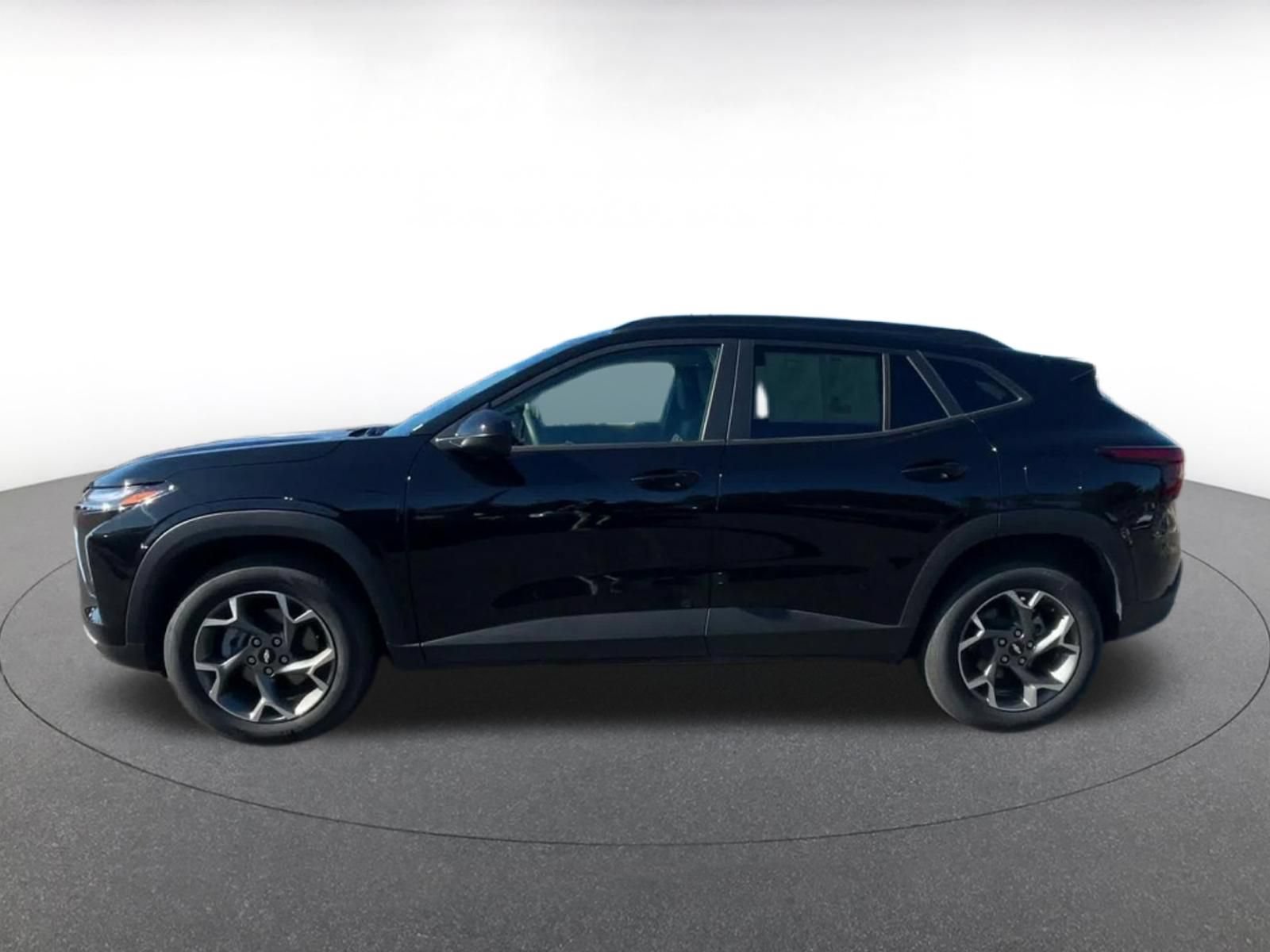 Thumbnail: 2025 Chevrolet Trax - 7
