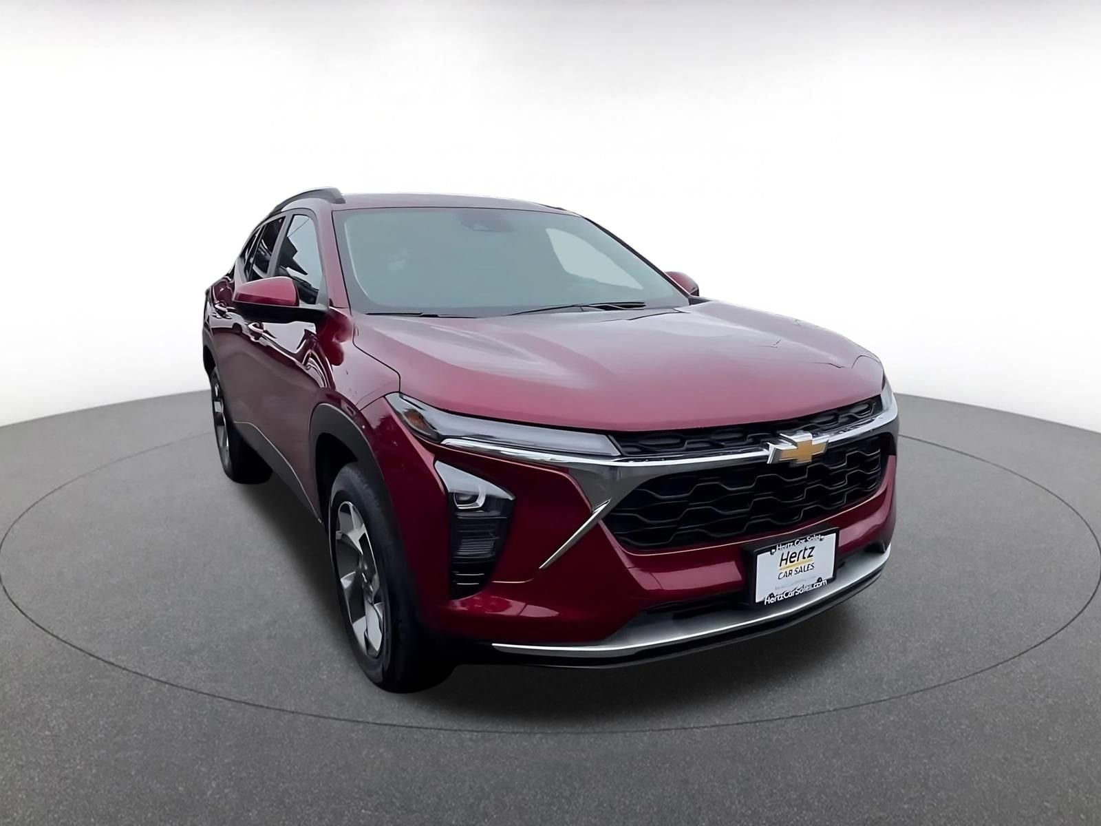 Thumbnail: 2025 Chevrolet Trax - 3