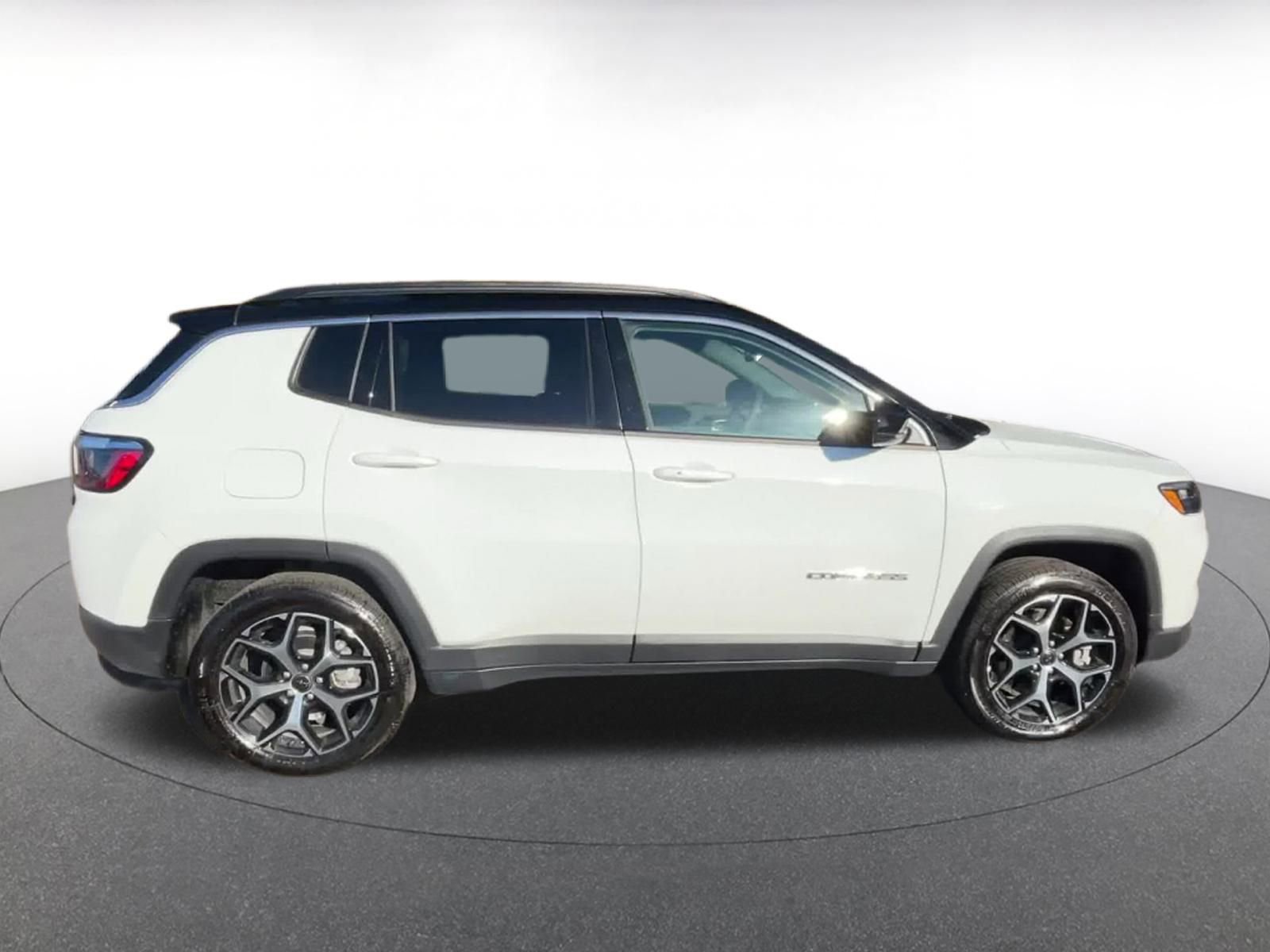 Thumbnail: 2025 Jeep Compass - 16
