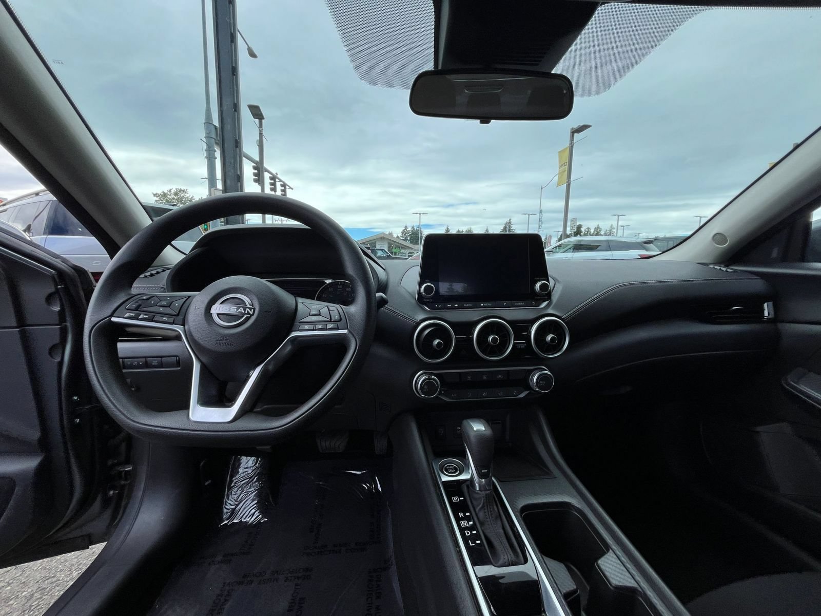Thumbnail: 2025 Nissan Sentra - 32