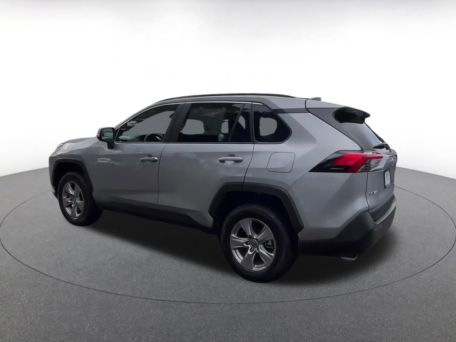 Thumbnail: 2025 Toyota RAV4 - 10