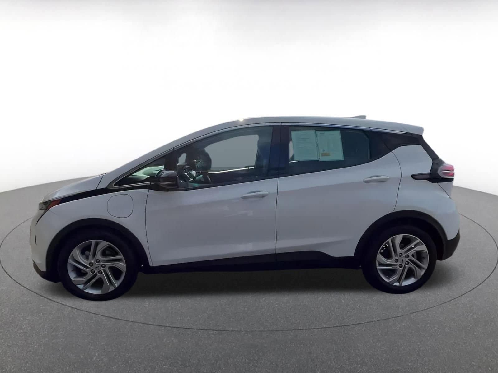 Thumbnail: 2023 Chevrolet Bolt EV - 9