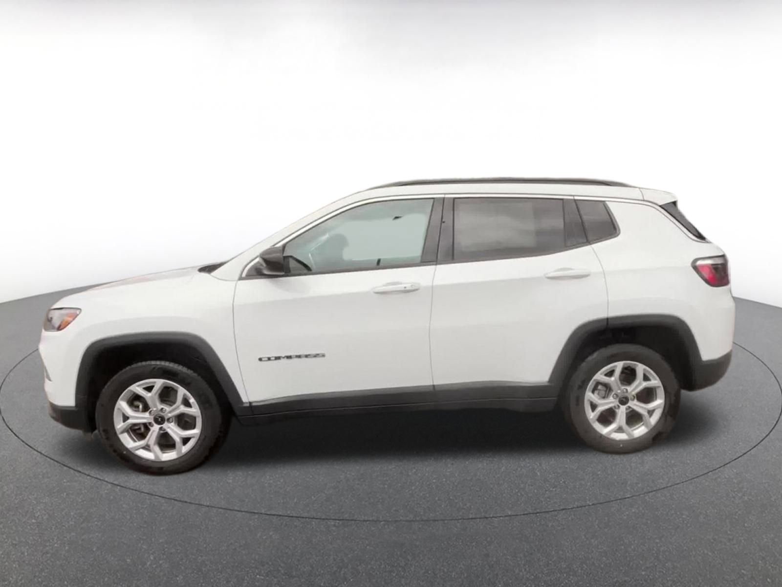 Thumbnail: 2025 Jeep Compass - 9