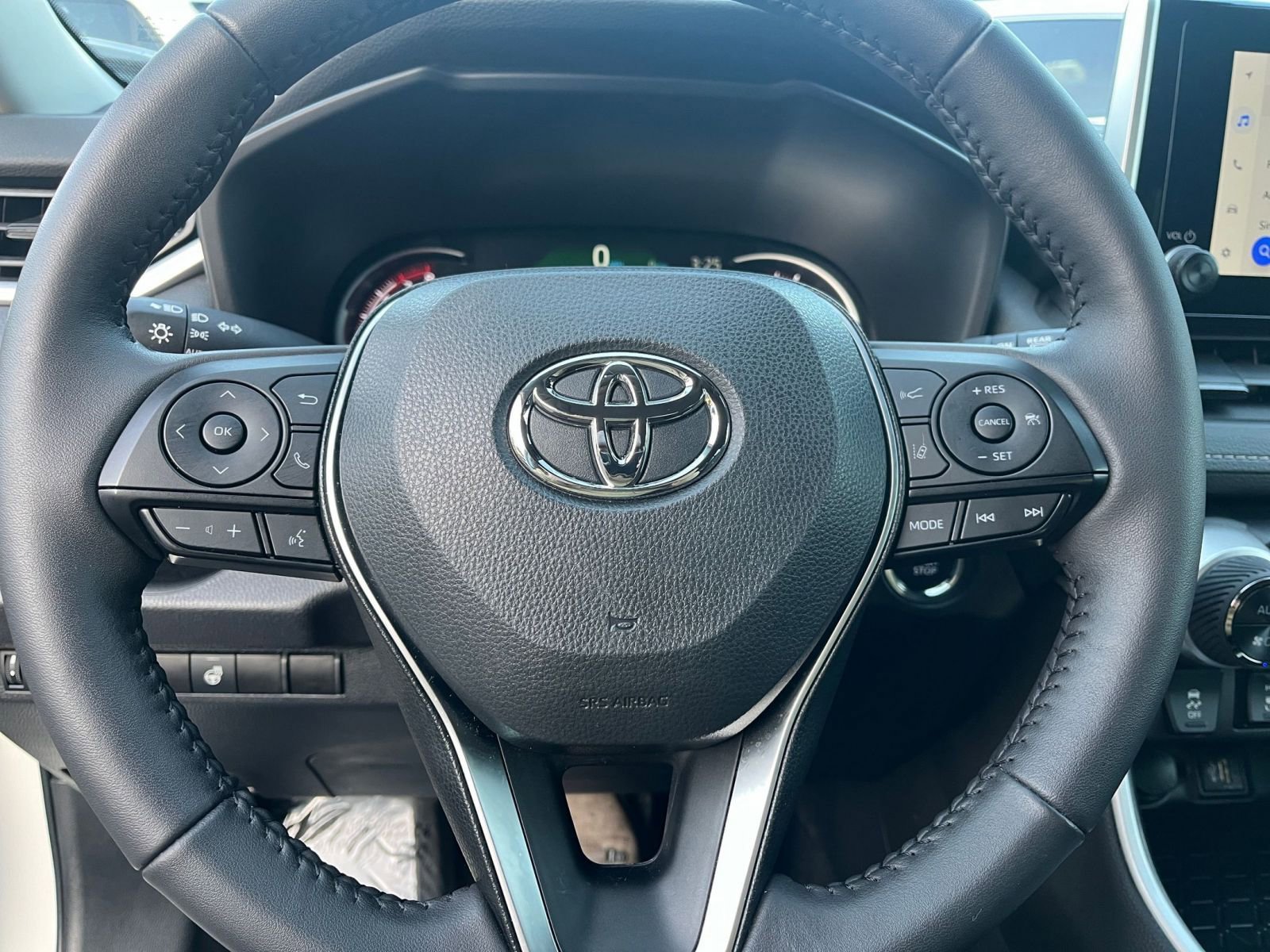 Thumbnail: 2025 Toyota RAV4 - 29