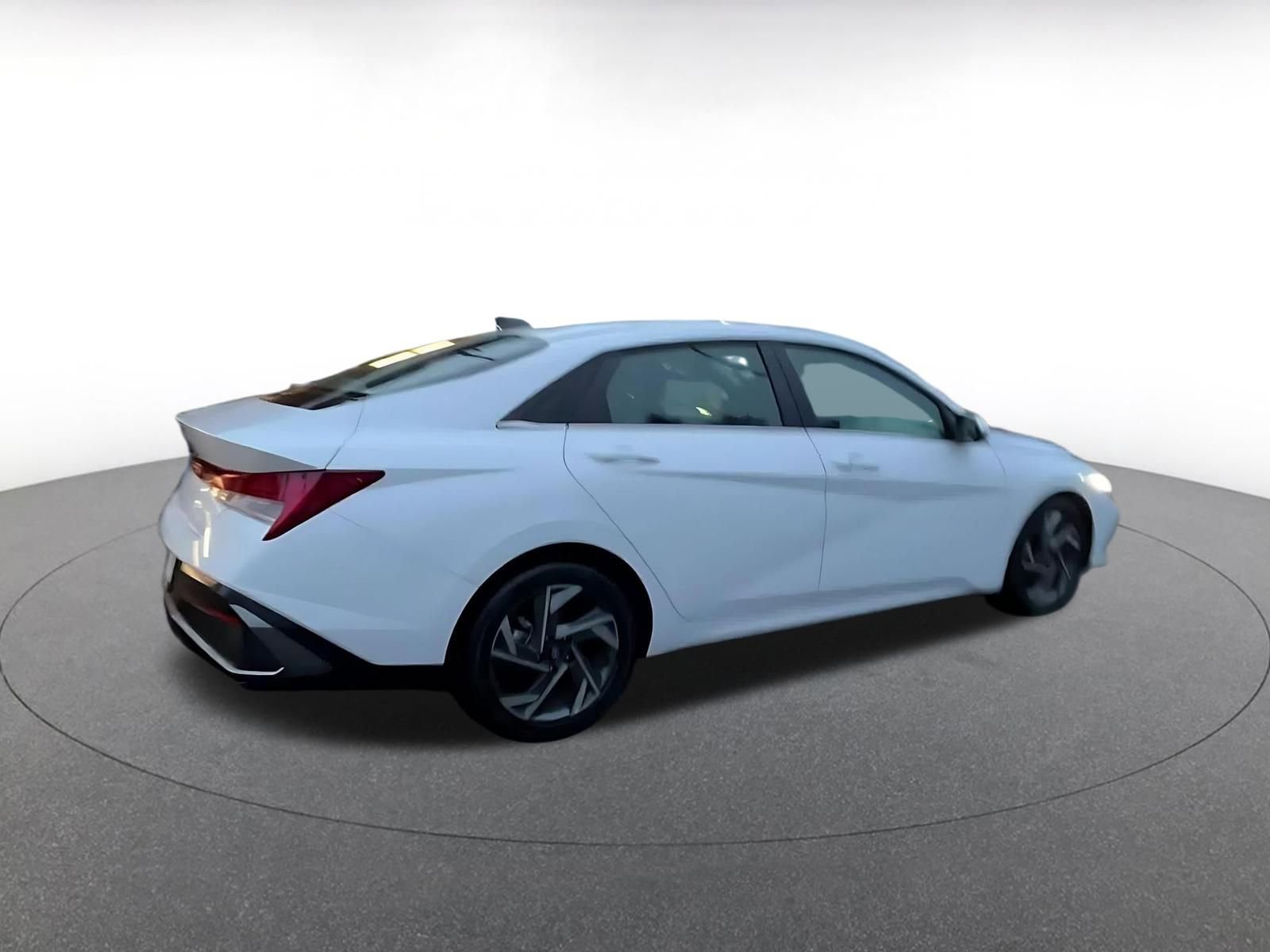 Thumbnail: 2025 Hyundai Elantra - 16