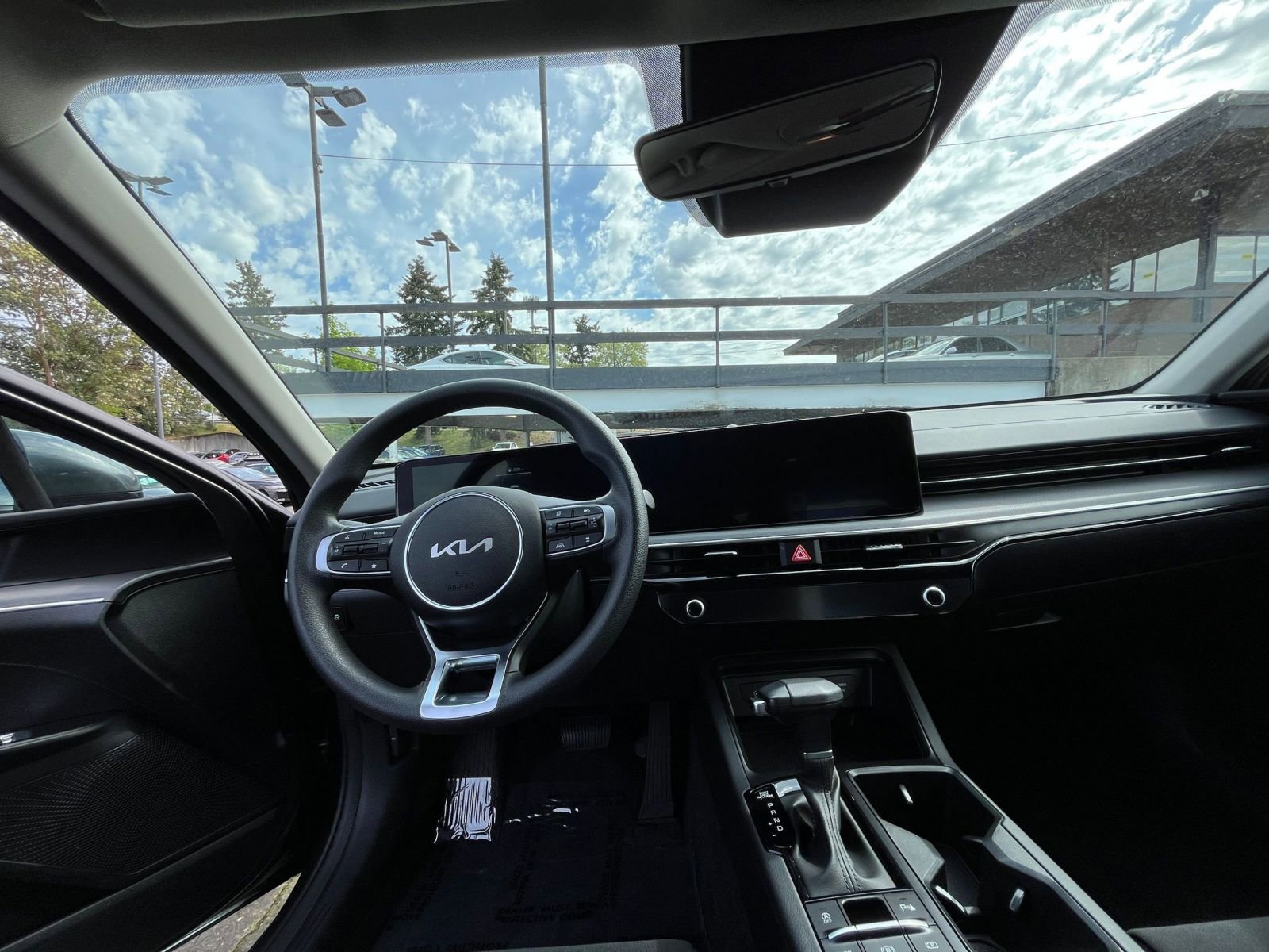 Thumbnail: 2025 Kia K5 - 34