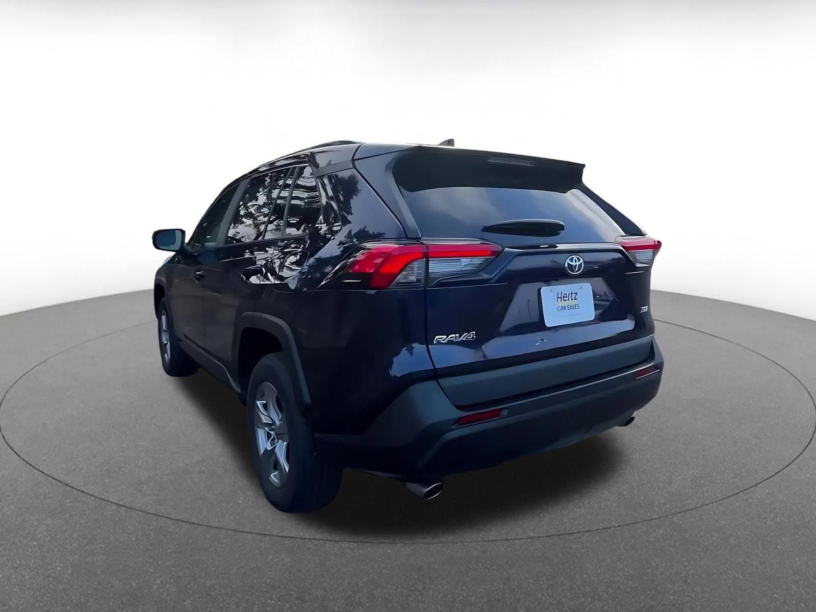 Thumbnail: 2025 Toyota RAV4 - 11