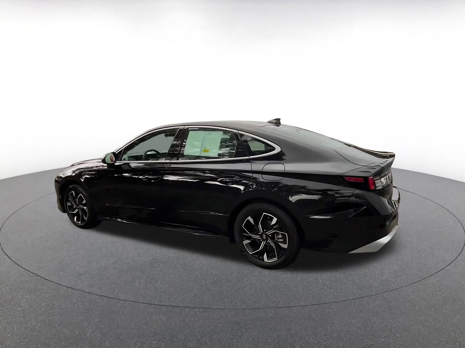 Thumbnail: 2025 Hyundai Sonata - 10