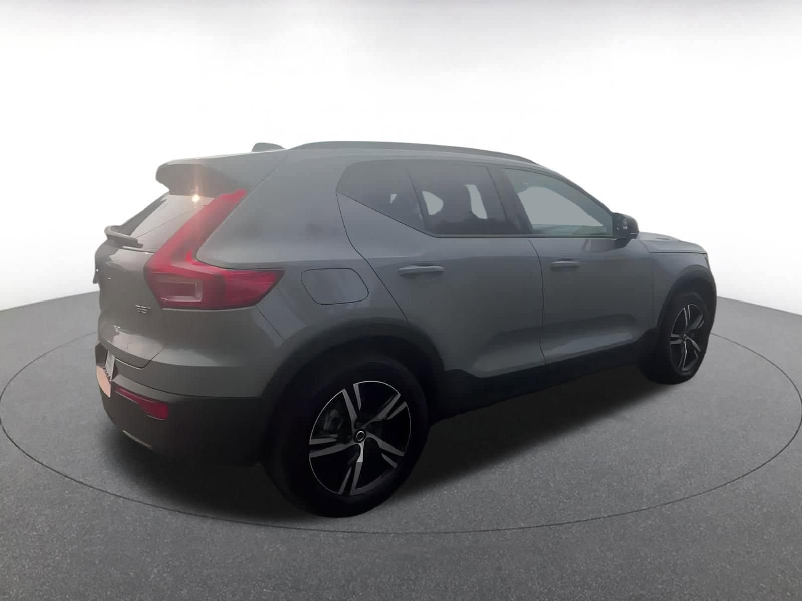 Thumbnail: 2024 Volvo XC40 - 15