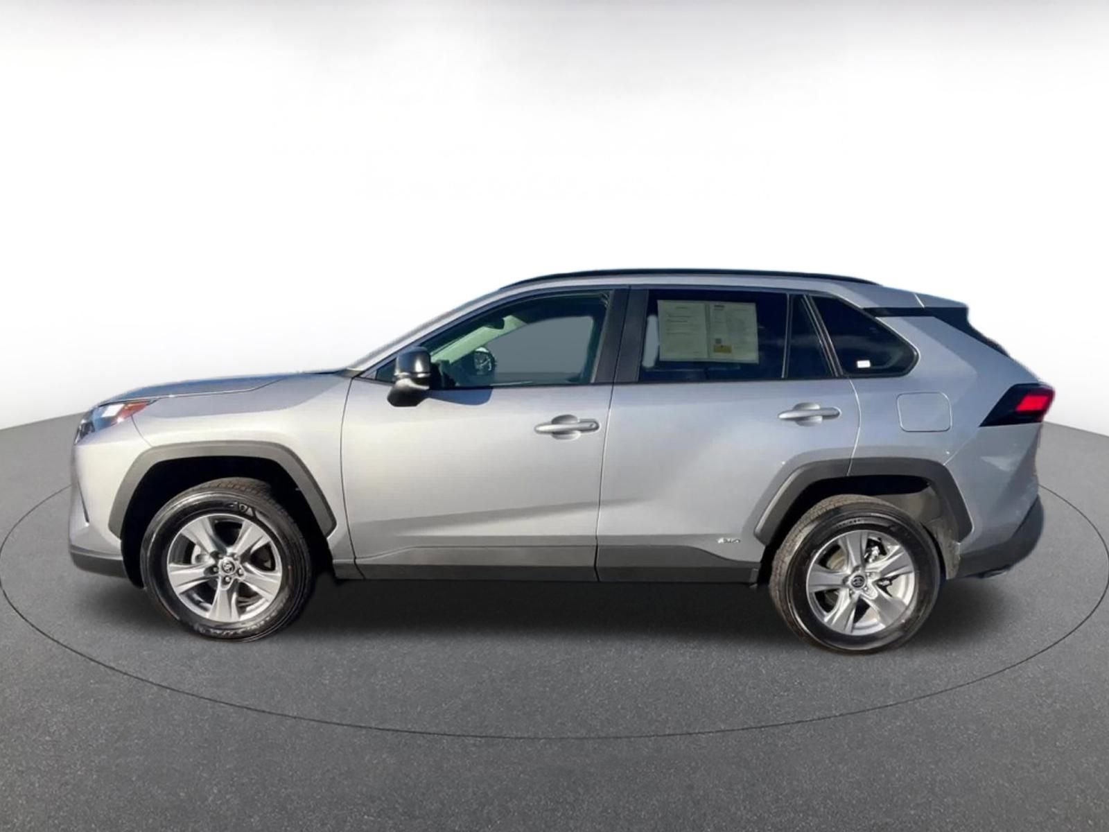 Thumbnail: 2025 Toyota RAV4 - 9