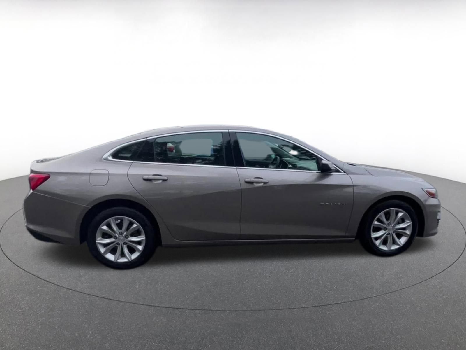 Thumbnail: 2024 Chevrolet Malibu - 16