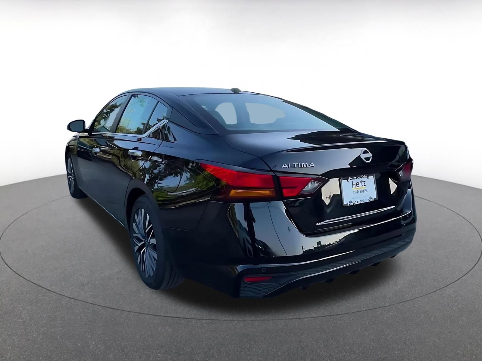 Thumbnail: 2025 Nissan Altima - 11