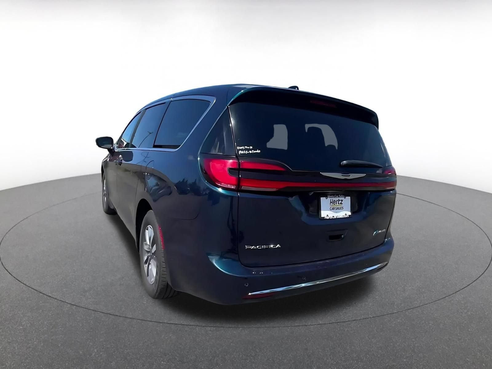 Thumbnail: 2023 Chrysler Pacifica - 11