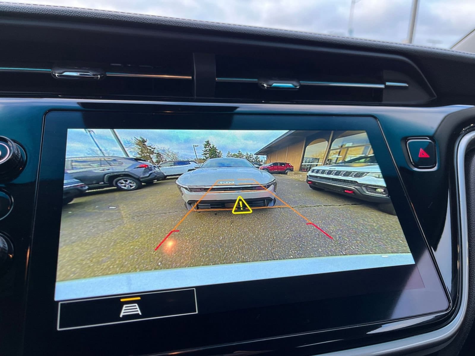 Thumbnail: 2023 Chevrolet Bolt EV - 17