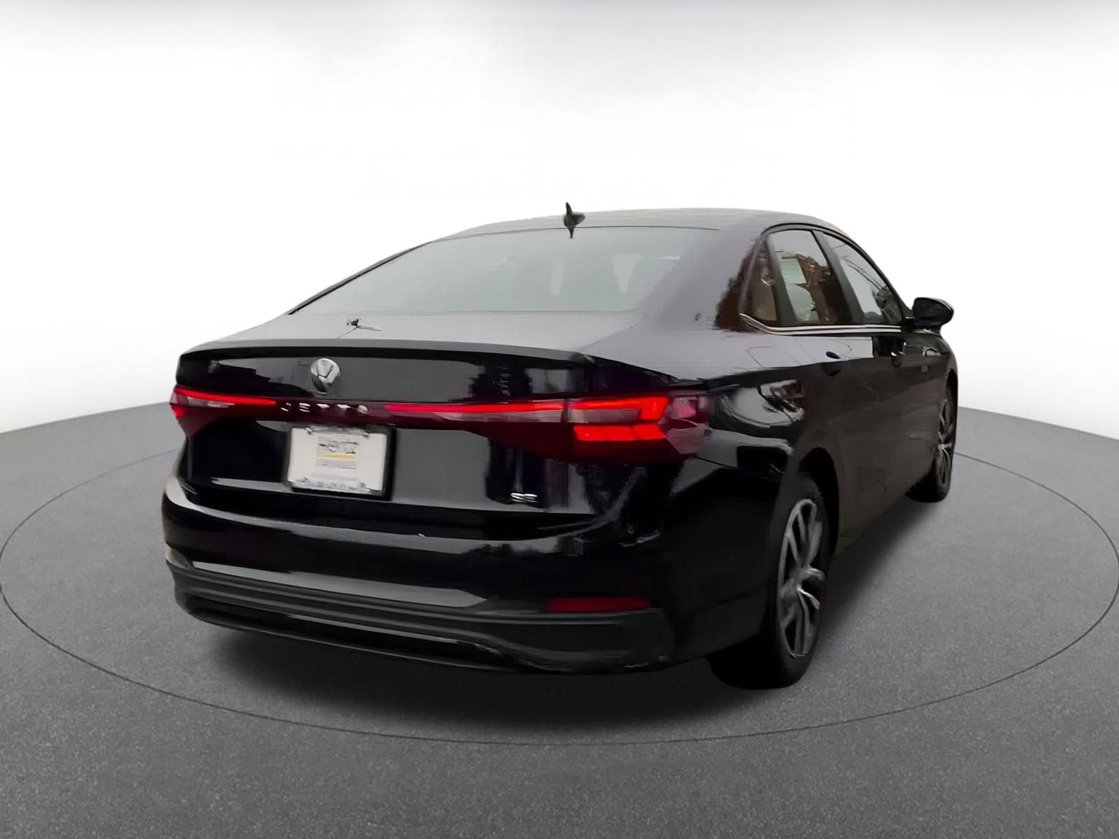 Thumbnail: 2025 Volkswagen Jetta - 15