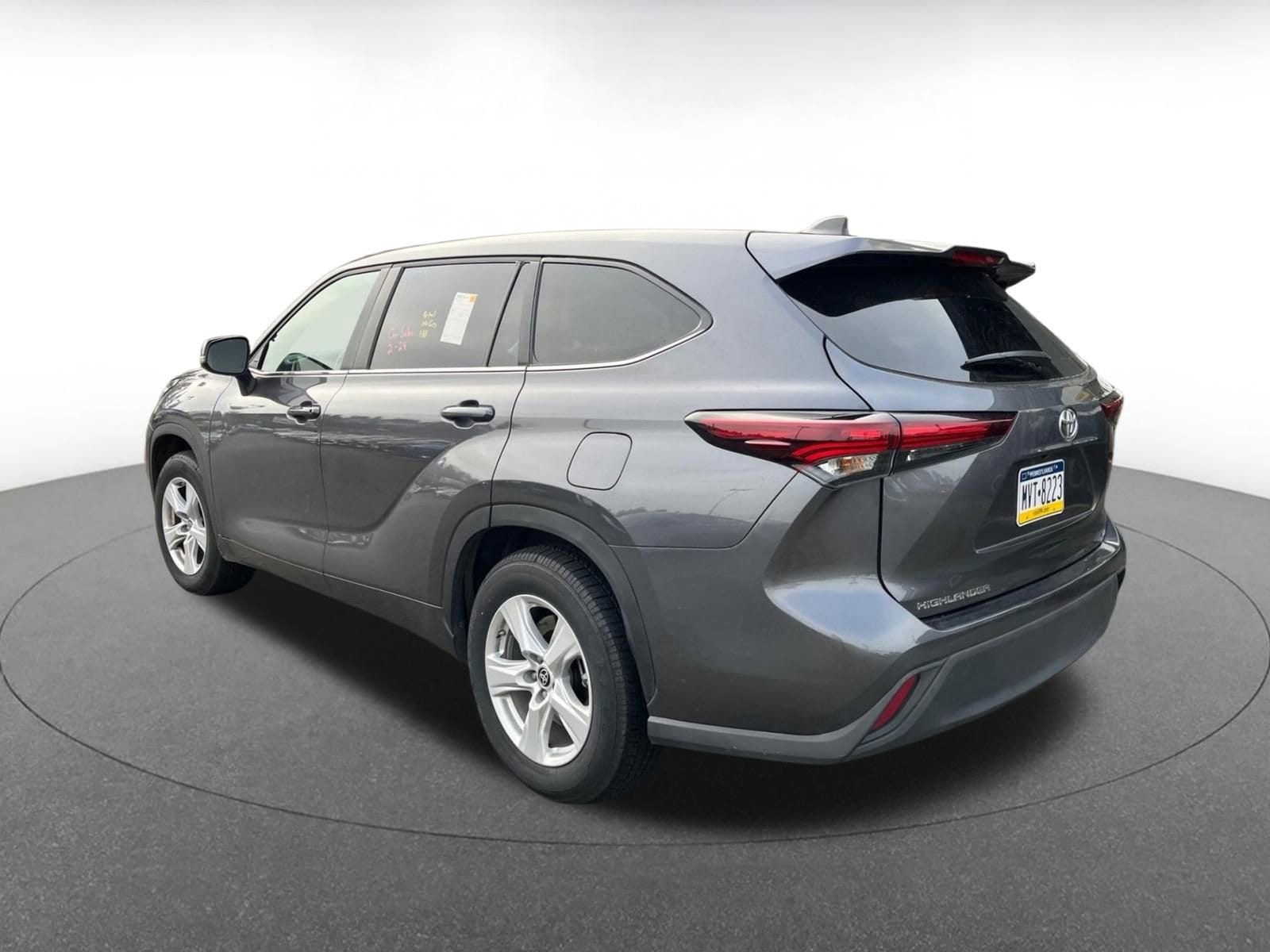 Thumbnail: 2025 Toyota Highlander - 5