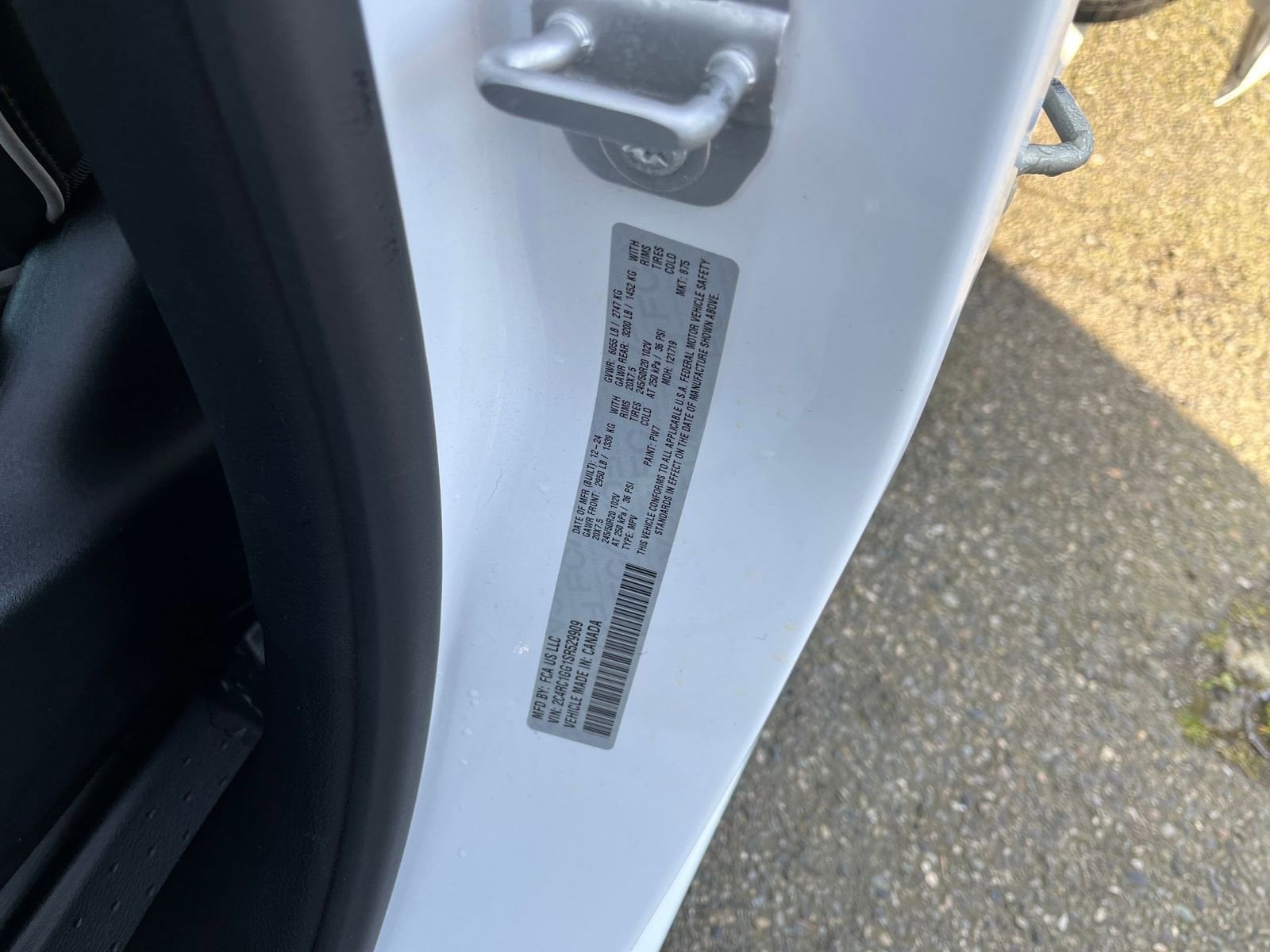 Thumbnail: 2025 Chrysler Pacifica - 34