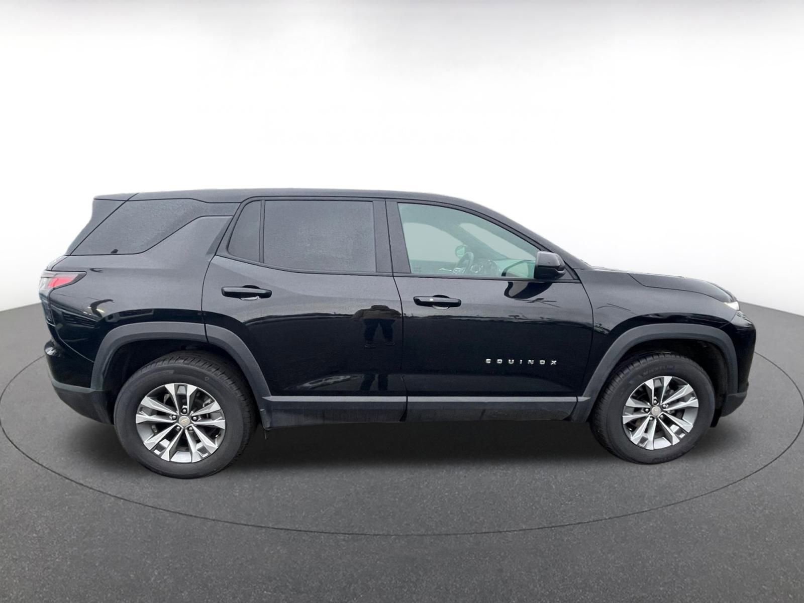 Thumbnail: 2025 Chevrolet Equinox - 10