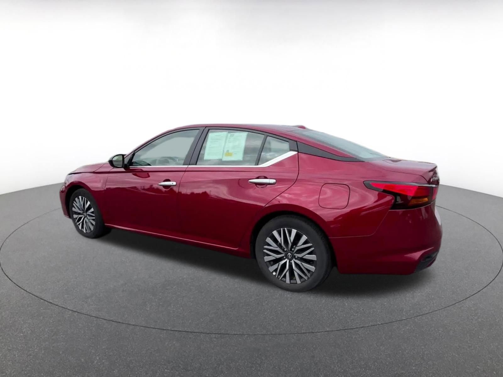Thumbnail: 2025 Nissan Altima - 10