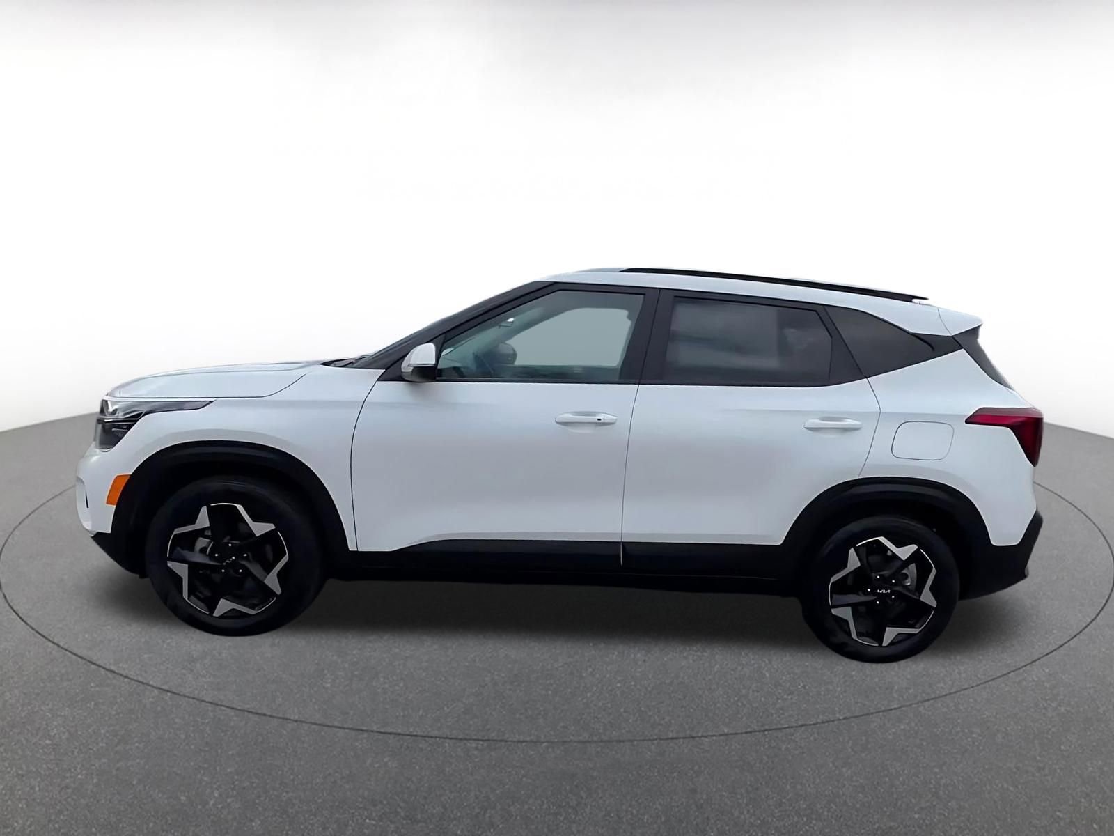 Thumbnail: 2025 Kia Seltos - 9