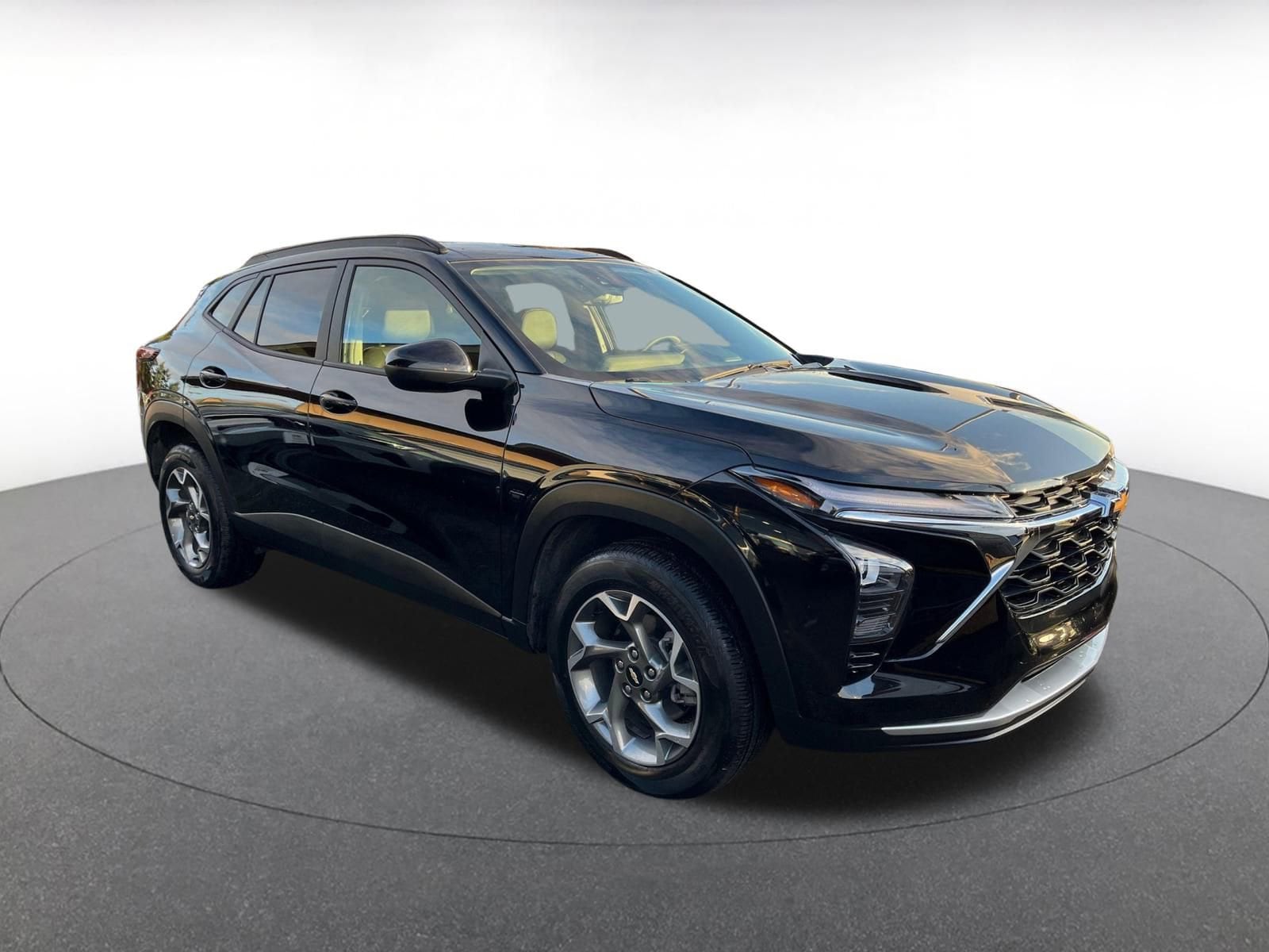 Thumbnail: 2025 Chevrolet Trax - 1