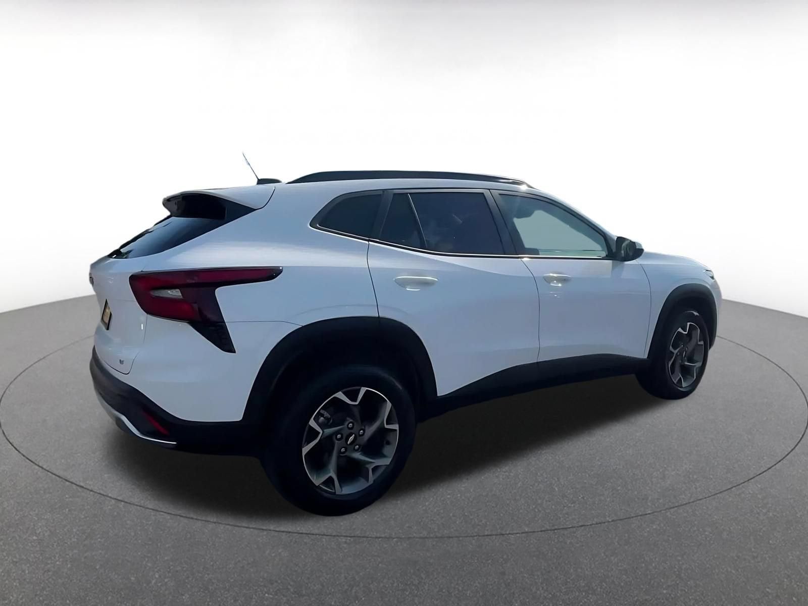 Thumbnail: 2025 Chevrolet Trax - 12