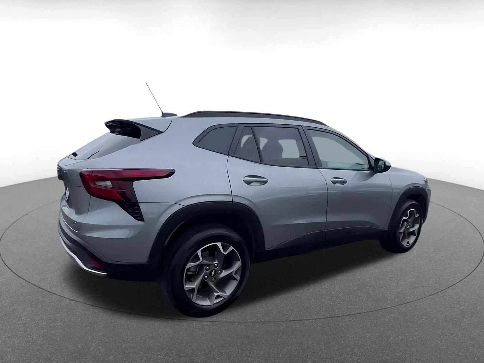 Thumbnail: 2025 Chevrolet Trax - 14