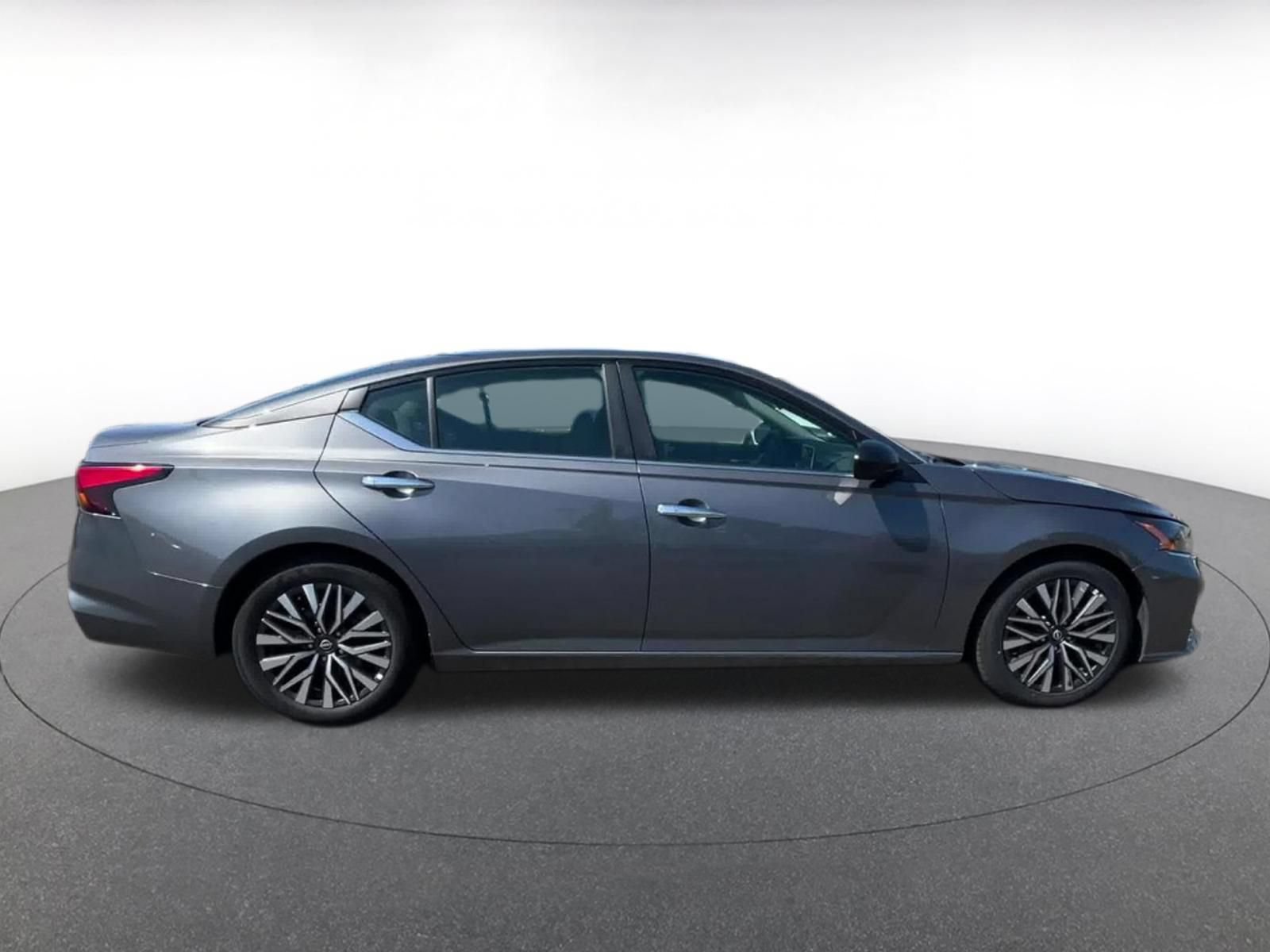 Thumbnail: 2025 Nissan Altima - 13