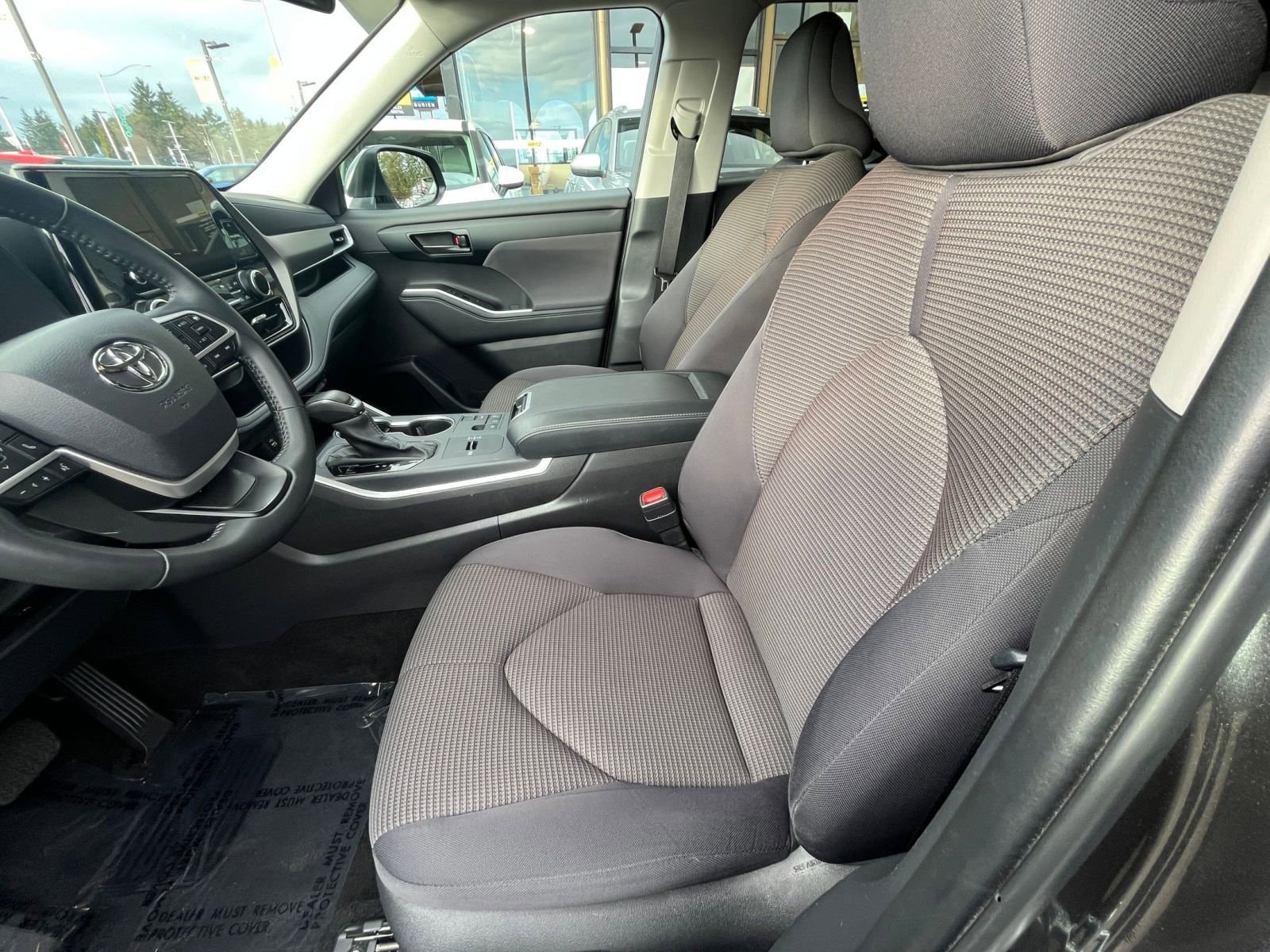 Thumbnail: 2025 Toyota Highlander - 28