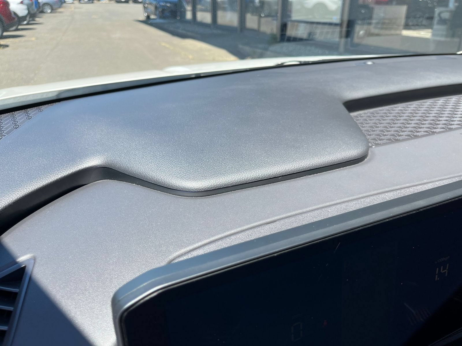 Thumbnail: 2026 Kia Carnival - 32
