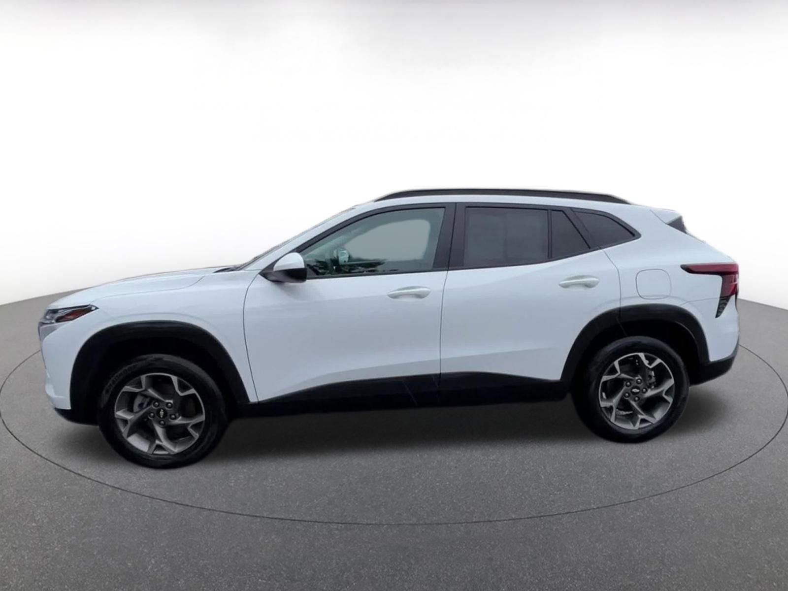 Thumbnail: 2025 Chevrolet Trax - 9