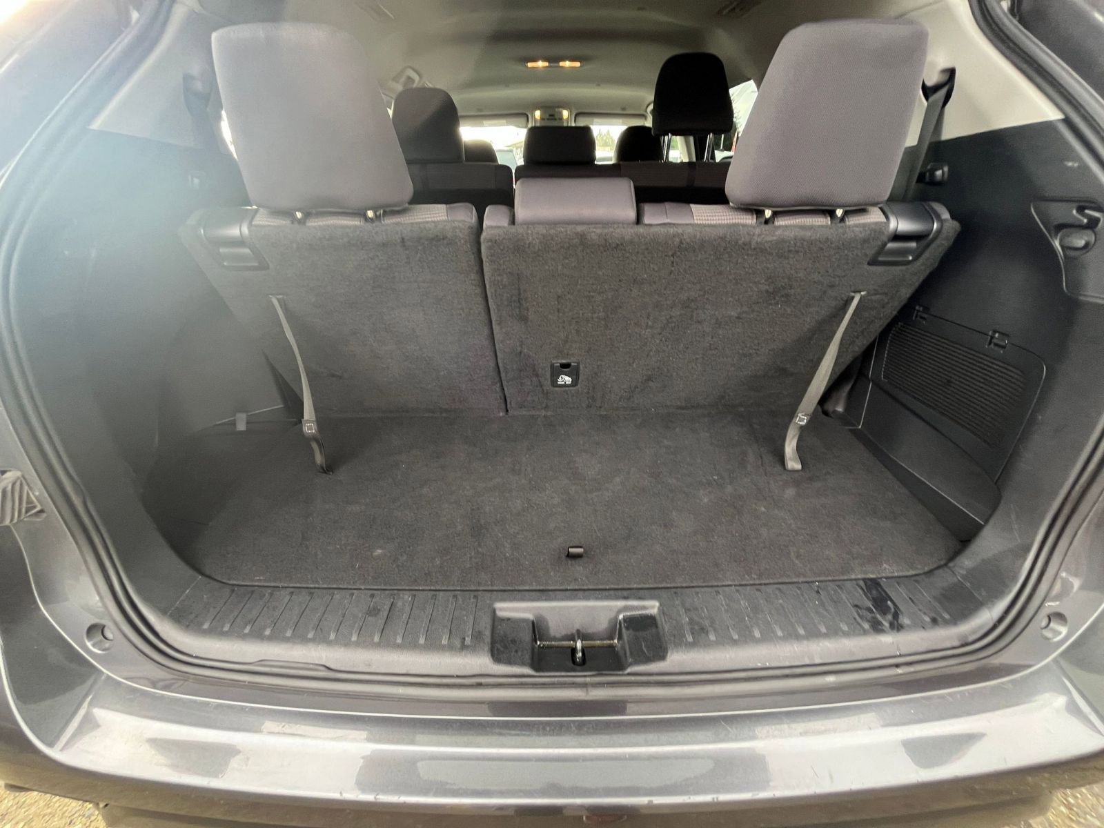 Thumbnail: 2025 Toyota Highlander - 33