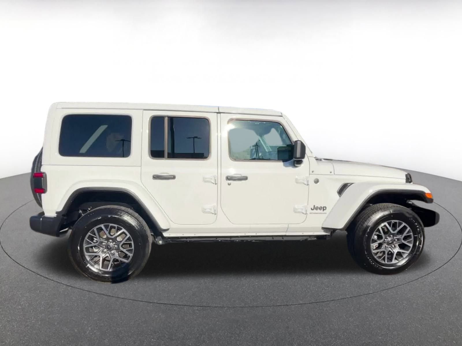 Thumbnail: 2025 Jeep Wrangler - 16