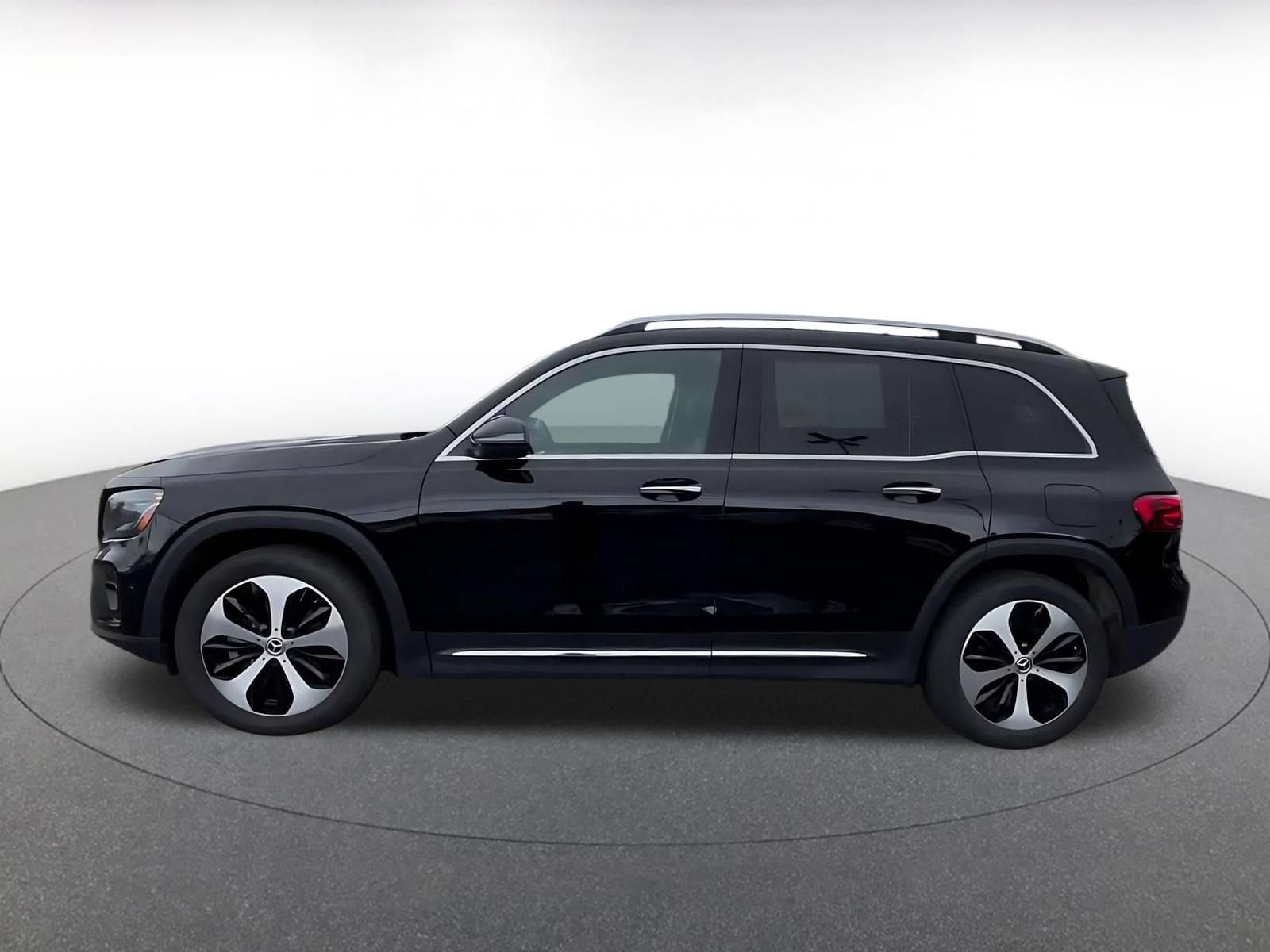 Thumbnail: 2025 Mercedes-Benz GLB - 9