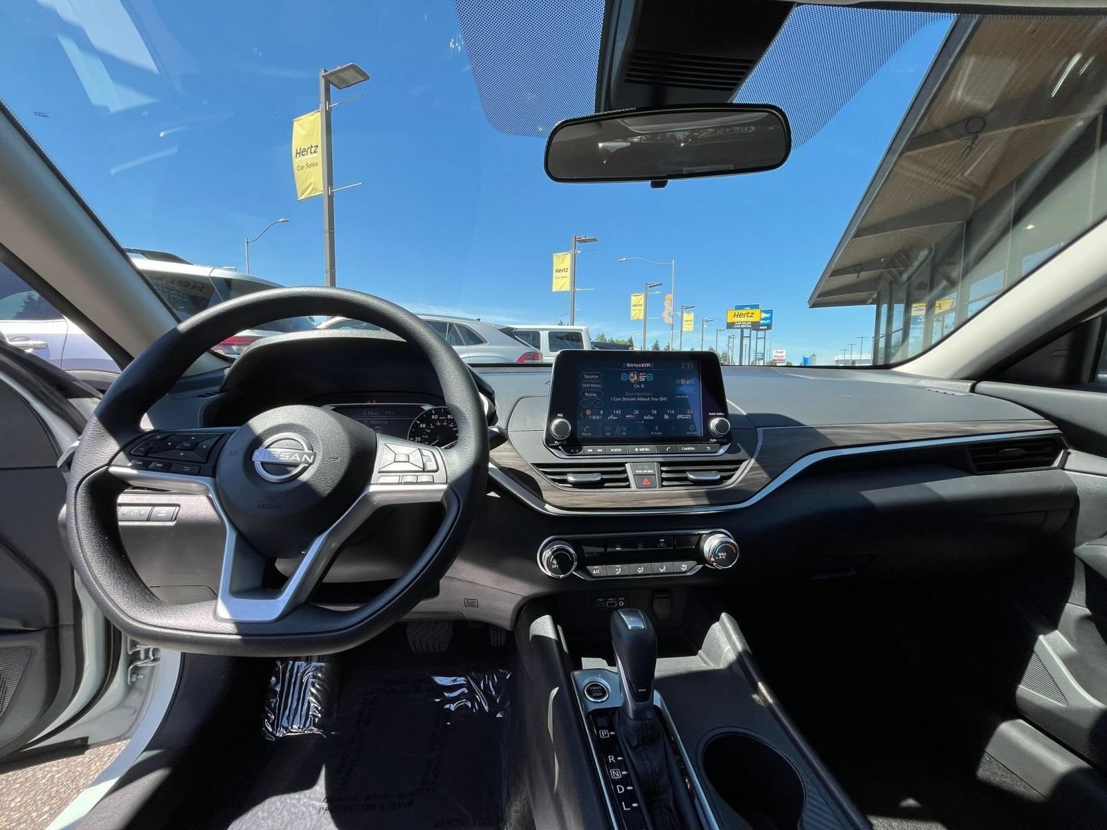 2025 Nissan Altima SV - Photo 33