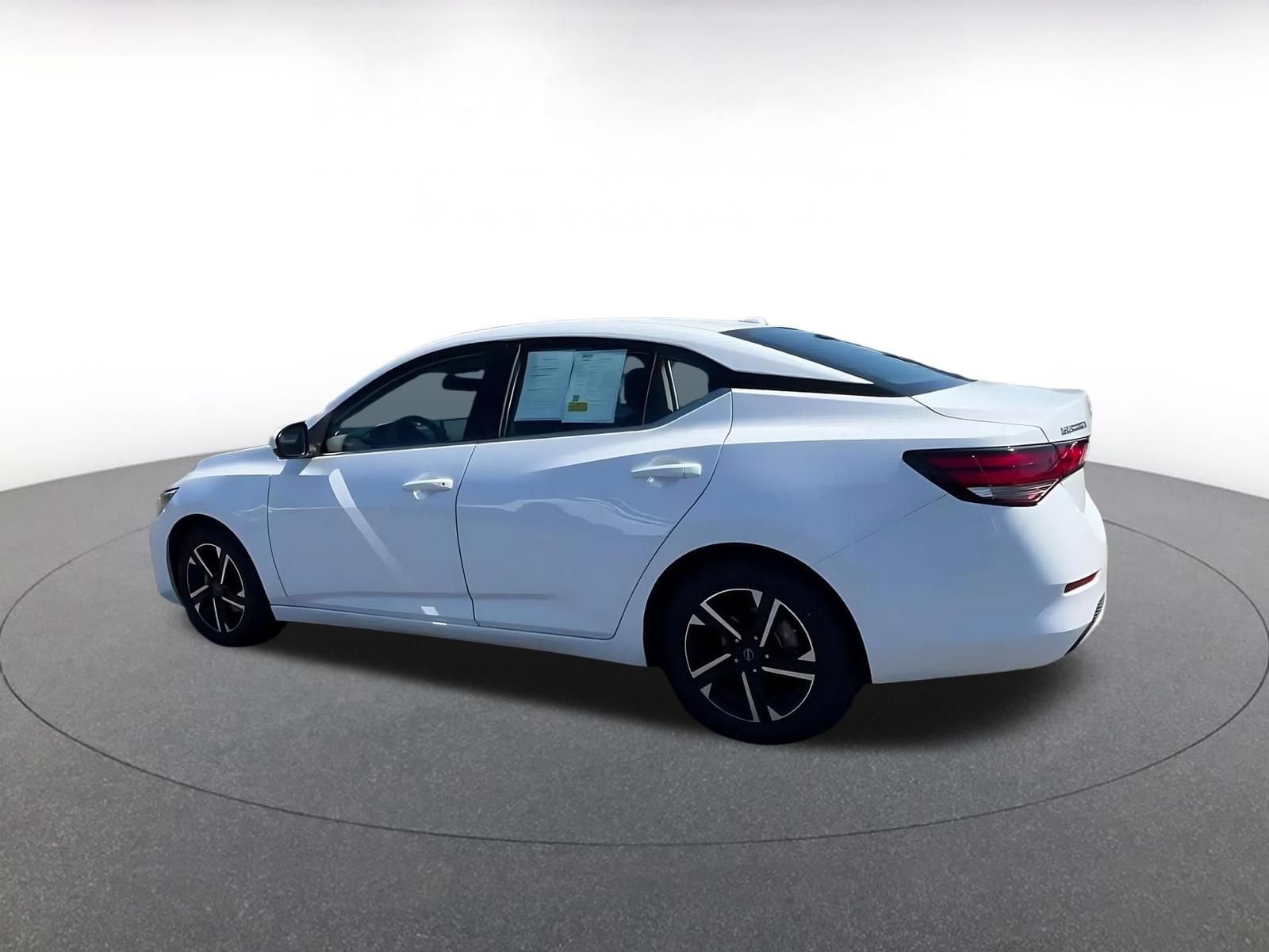 2025 Nissan Sentra SV - Photo 10