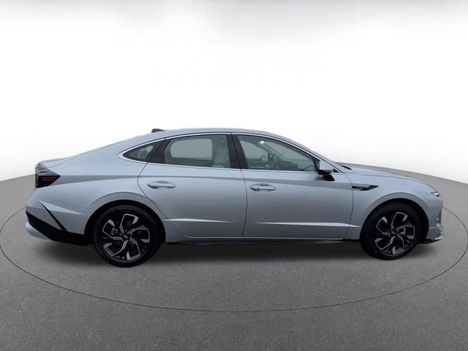 Thumbnail: 2025 Hyundai Sonata - 16