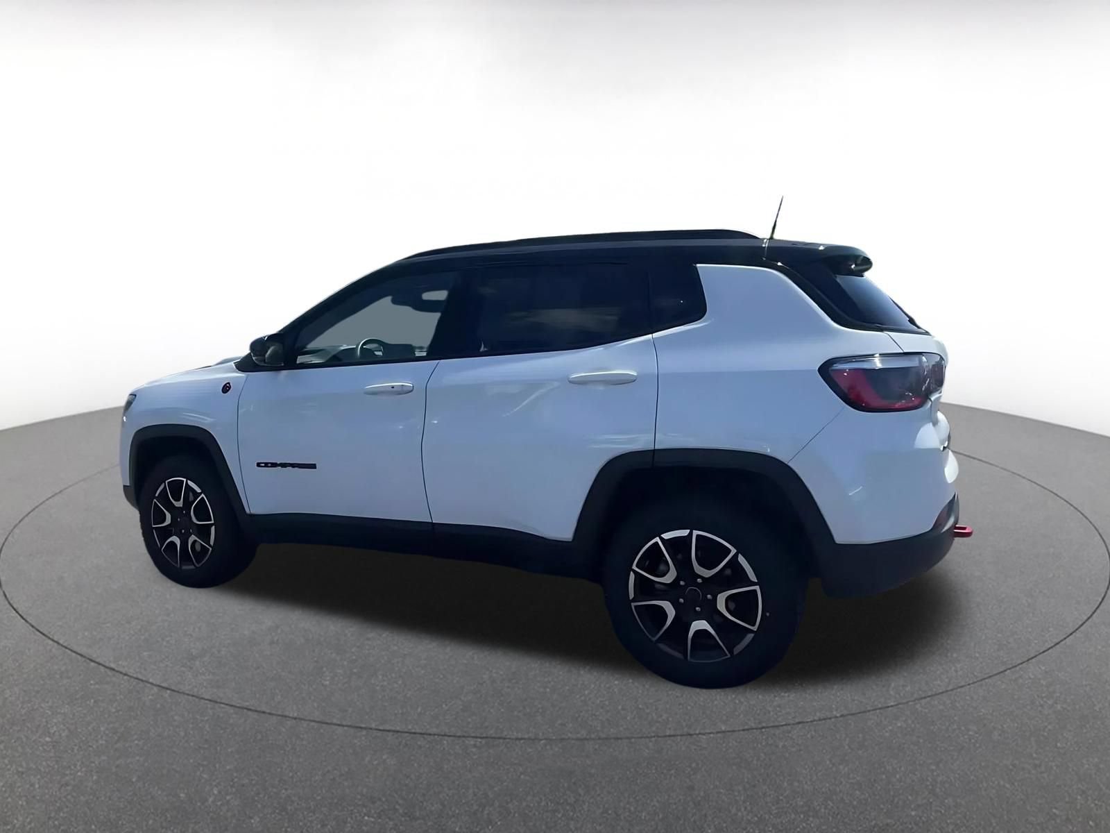 Thumbnail: 2025 Jeep Compass - 8