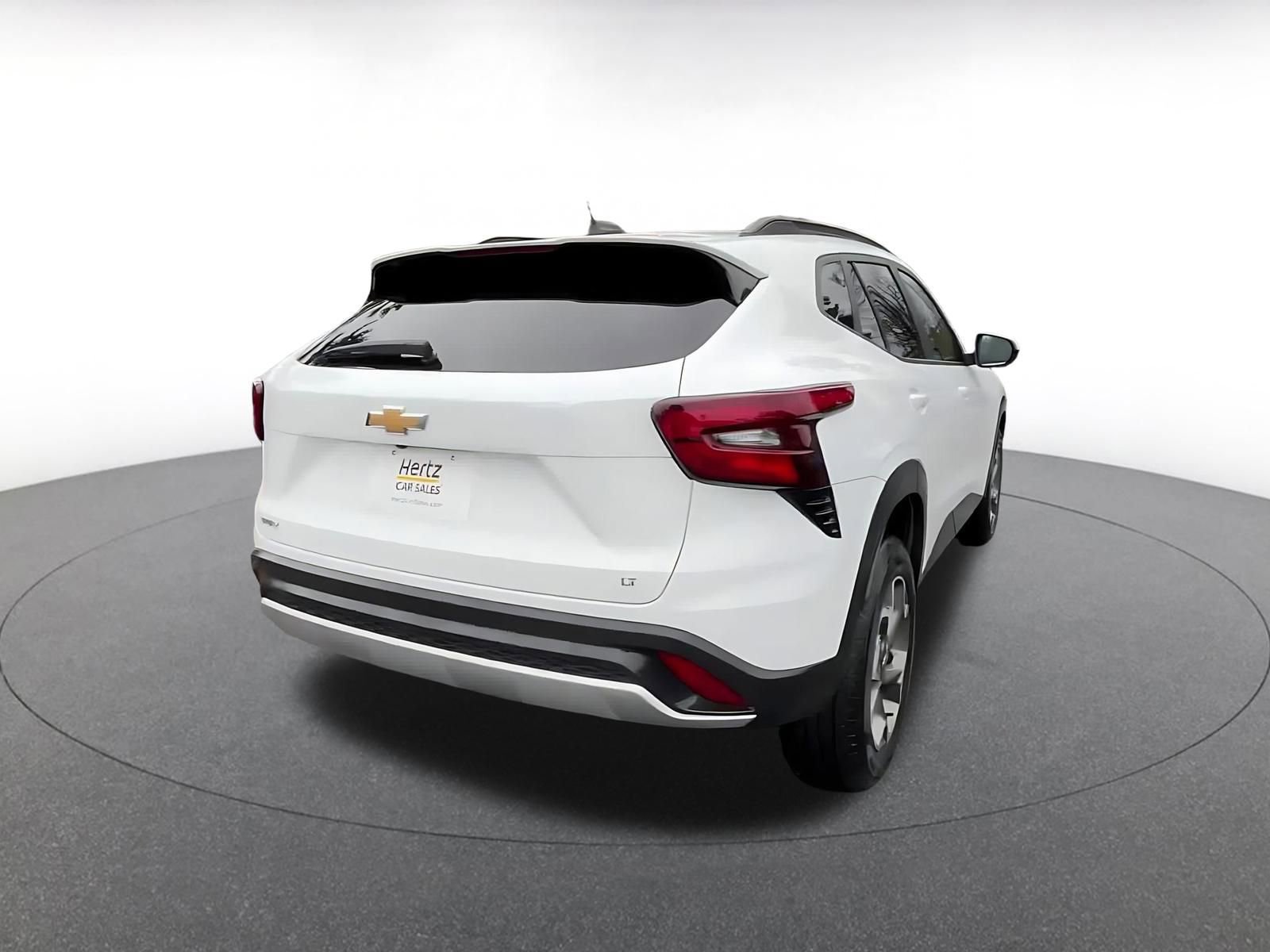 Thumbnail: 2025 Chevrolet Trax - 14