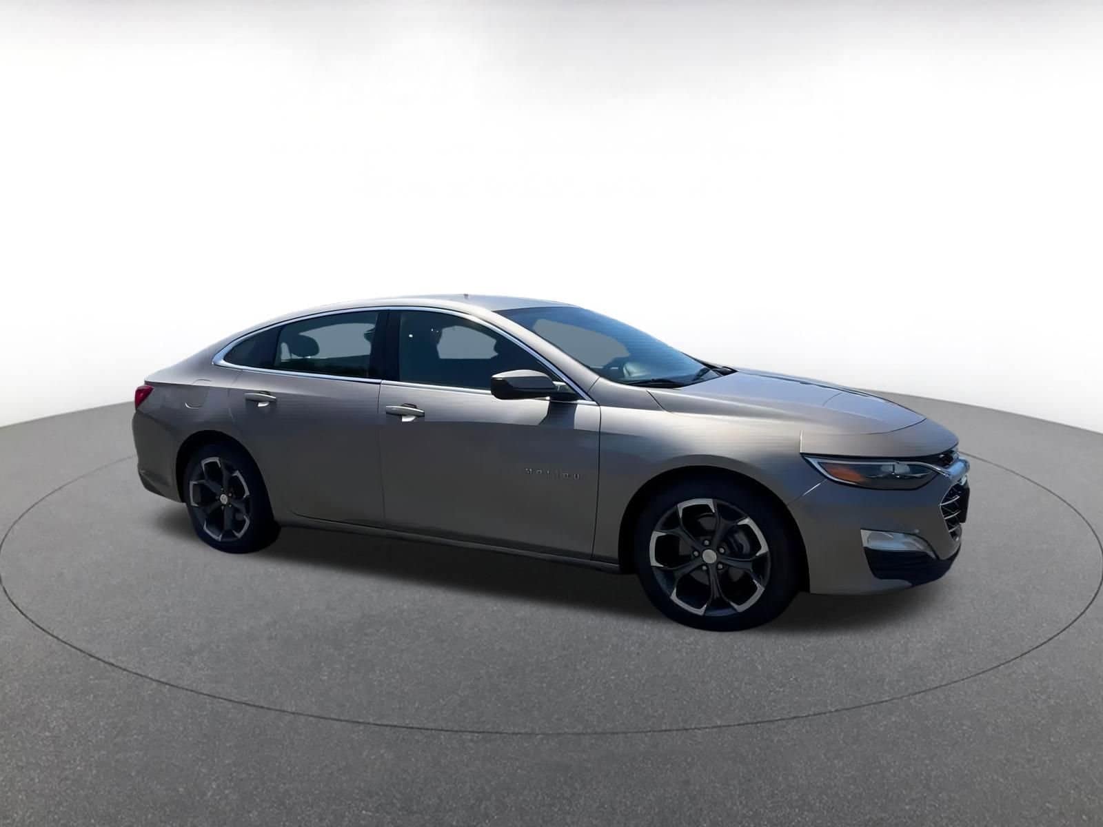Thumbnail: 2023 Chevrolet Malibu - 2
