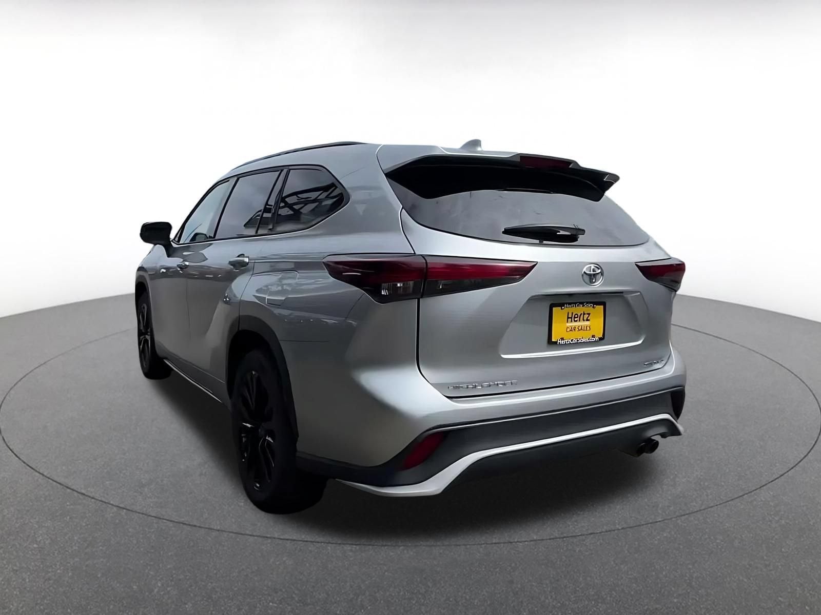 Thumbnail: 2025 Toyota Highlander - 11