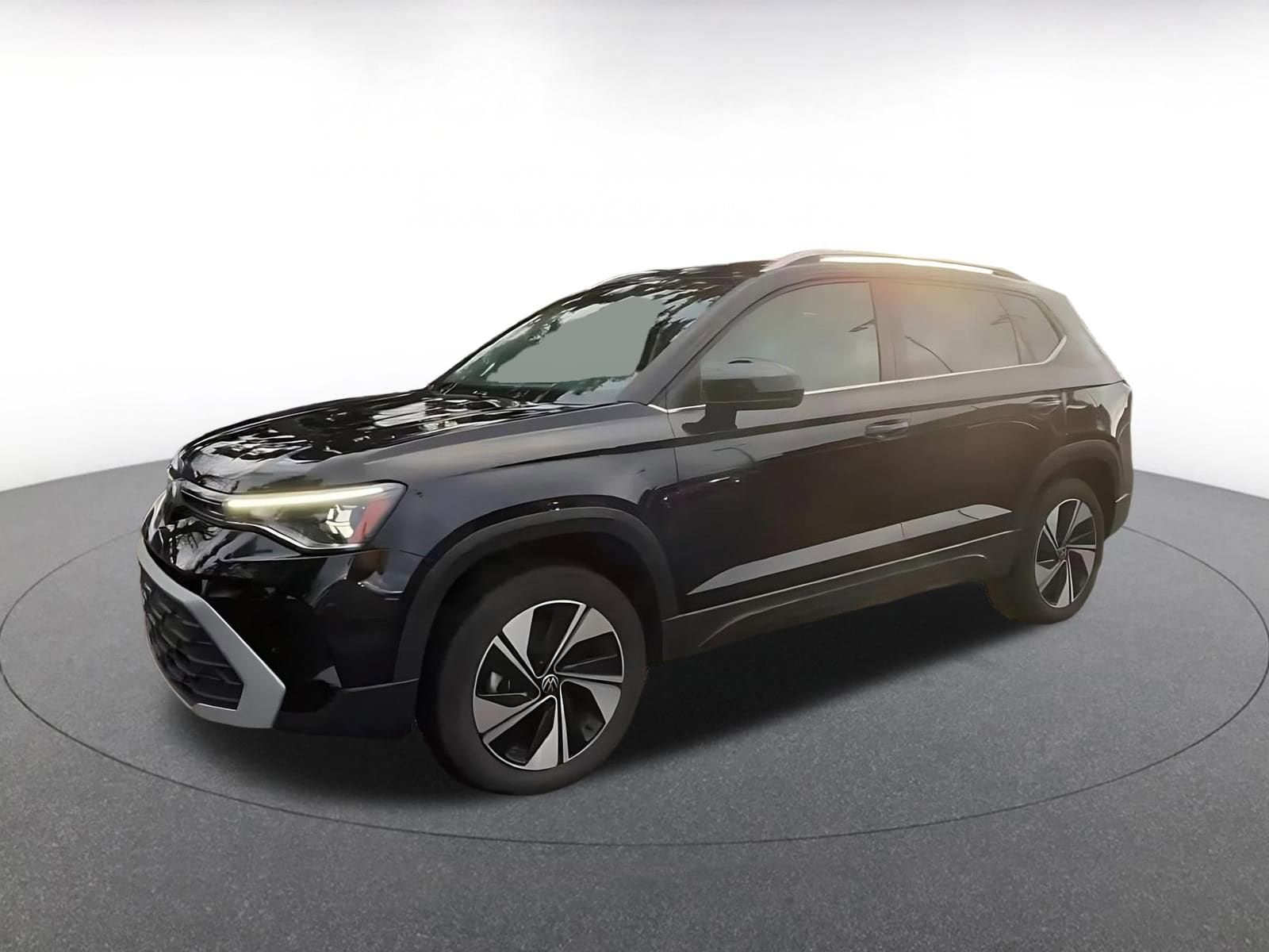 Thumbnail: 2025 Volkswagen Taos - 8